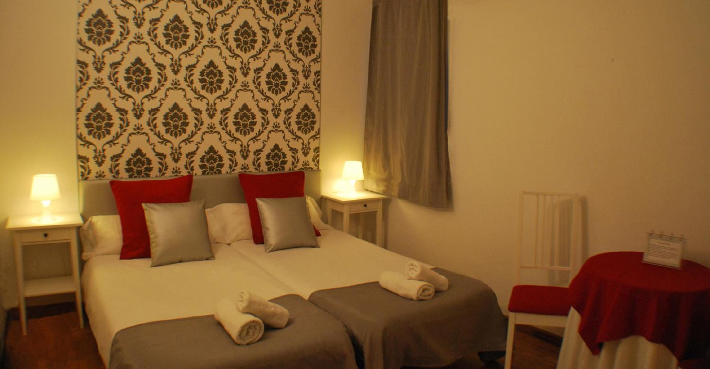 Twin Room with Private External Bathroom photo 3