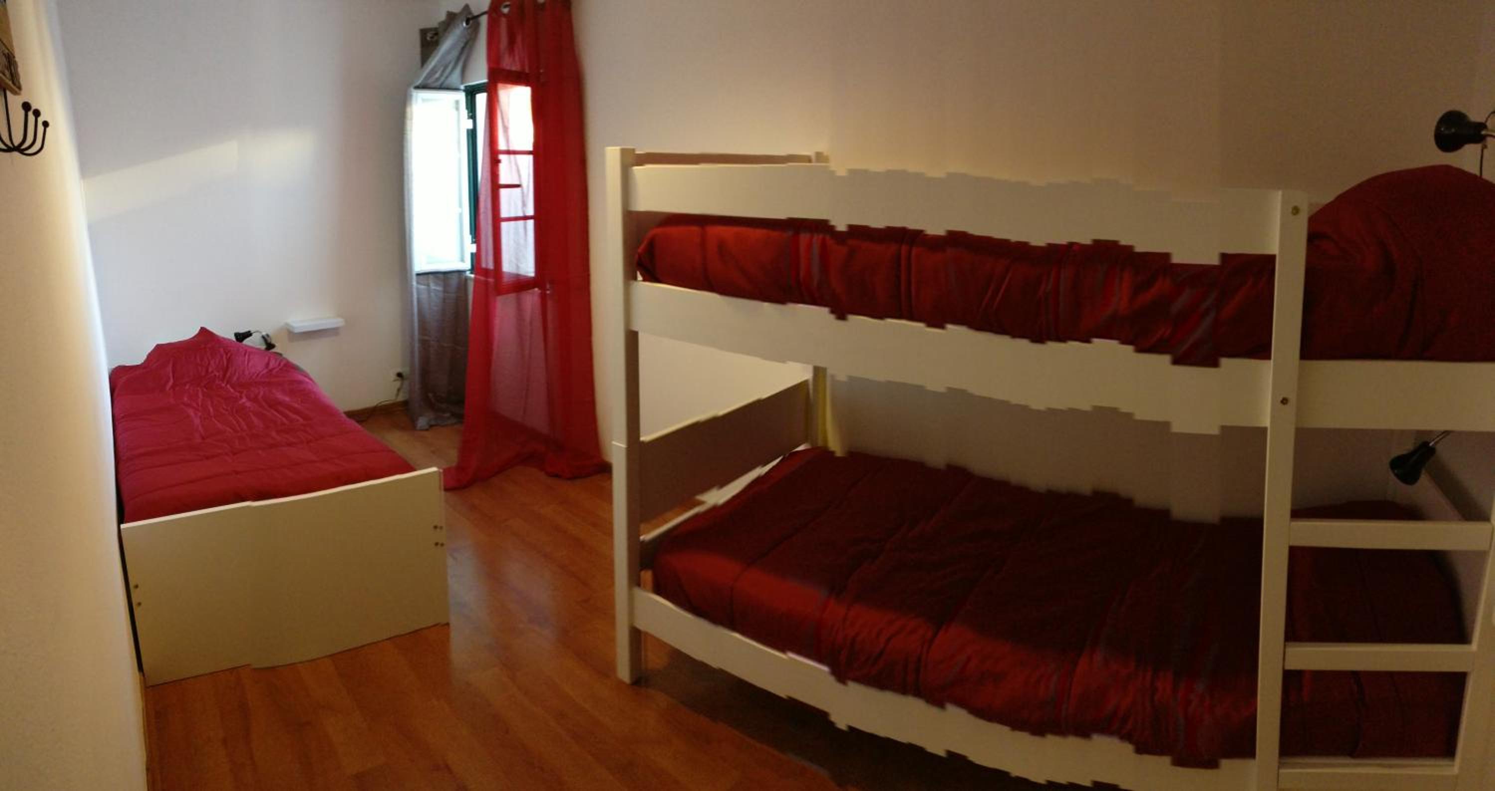Apartment with Terrace - Photo 5
