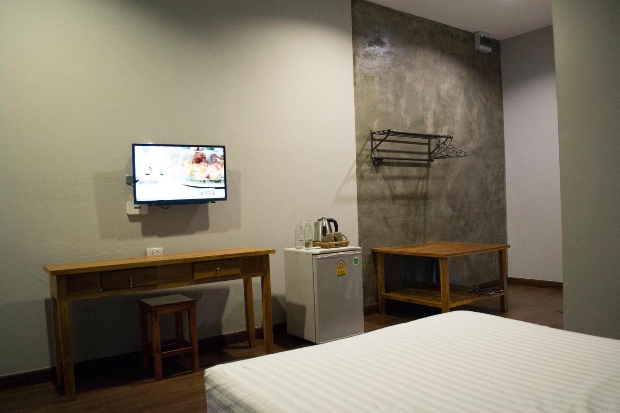 Deluxe Room - Photo 4