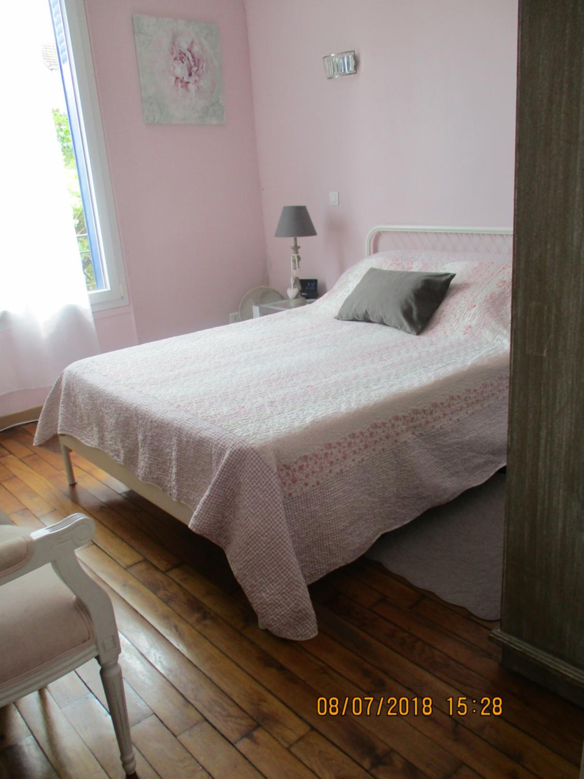 One-Bedroom Apartment (4 Adults) - Photo 9