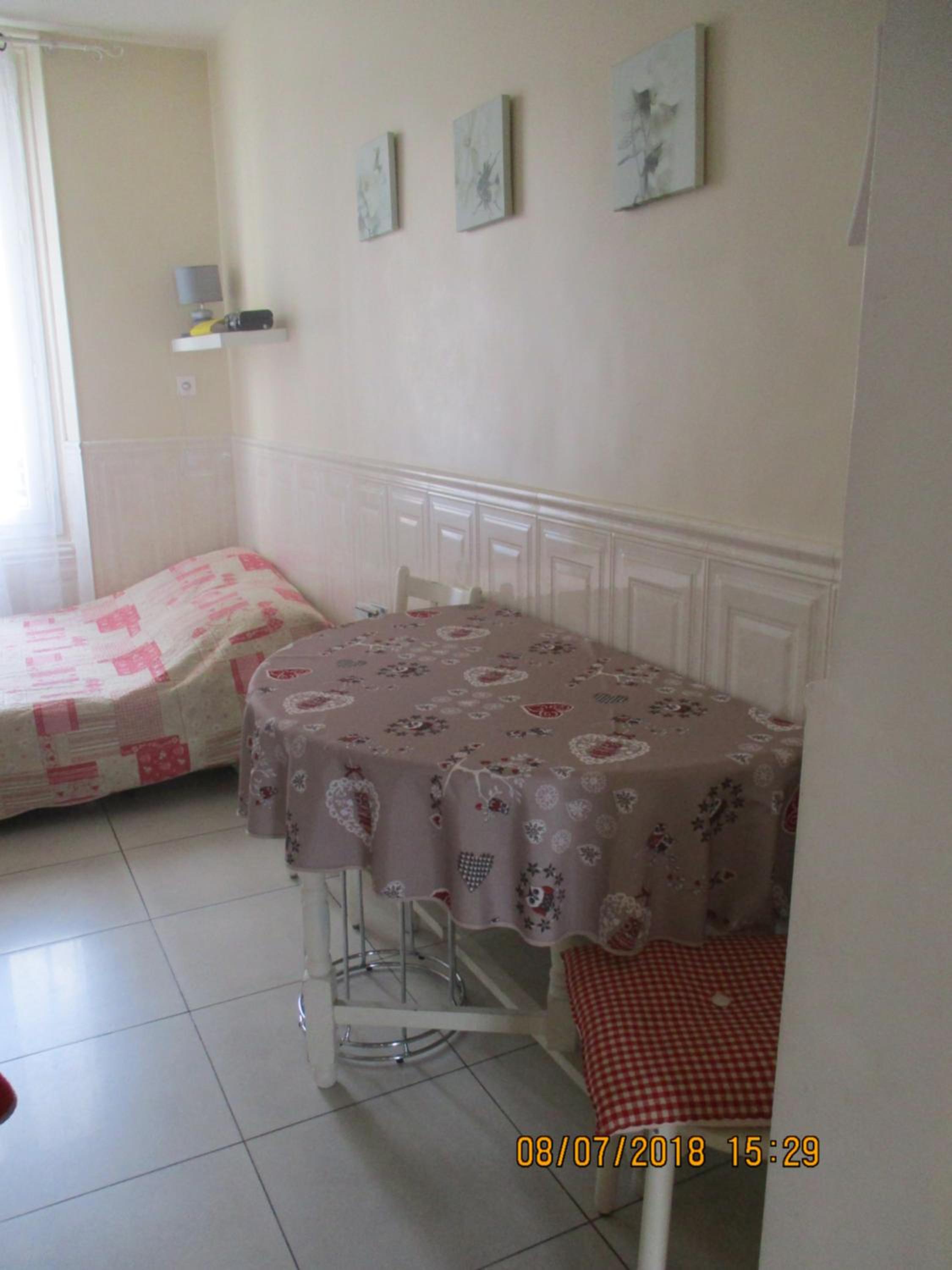 One-Bedroom Apartment (4 Adults) - Photo 5