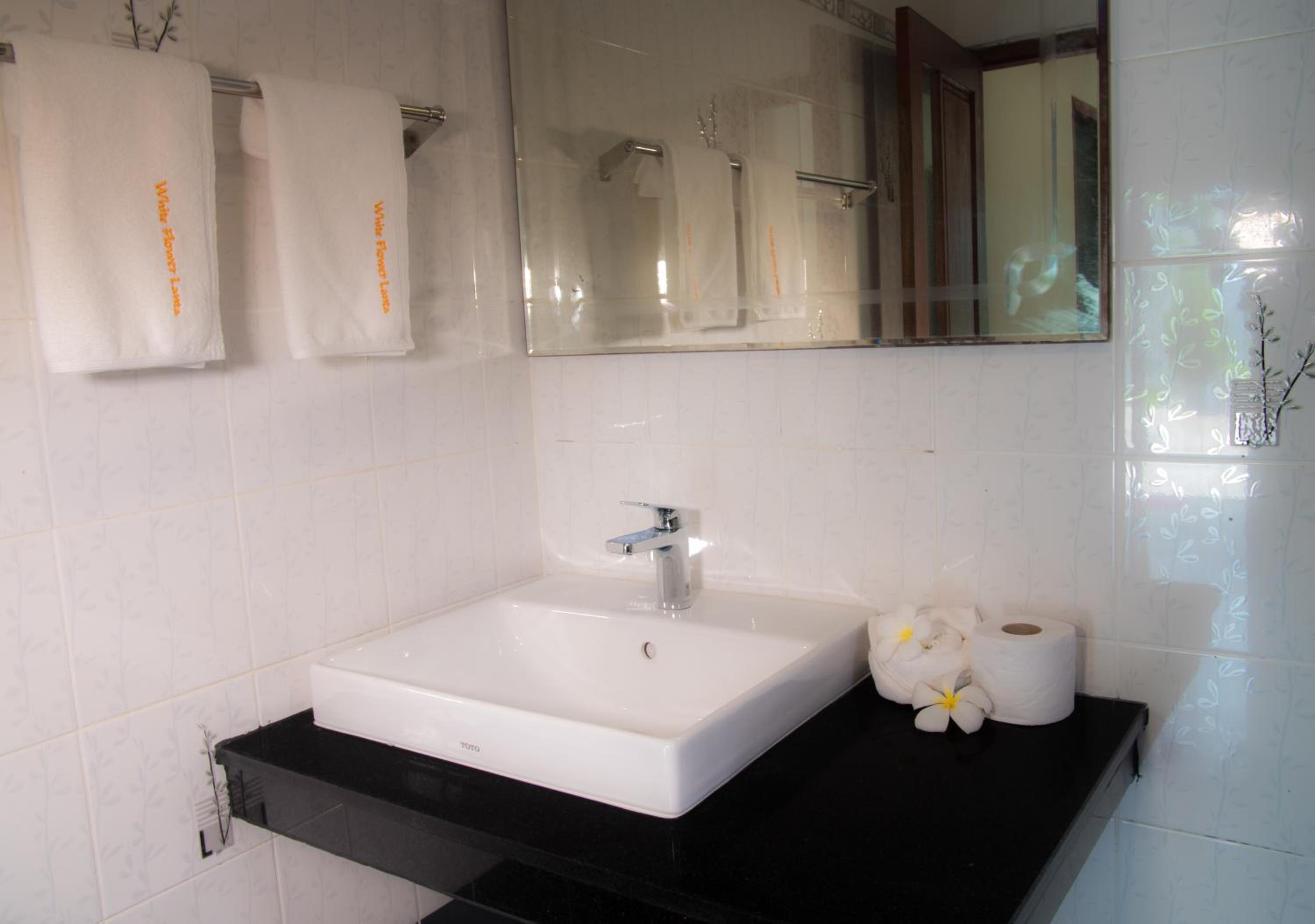 One-Bedroom Apartment with Sea View photo 3