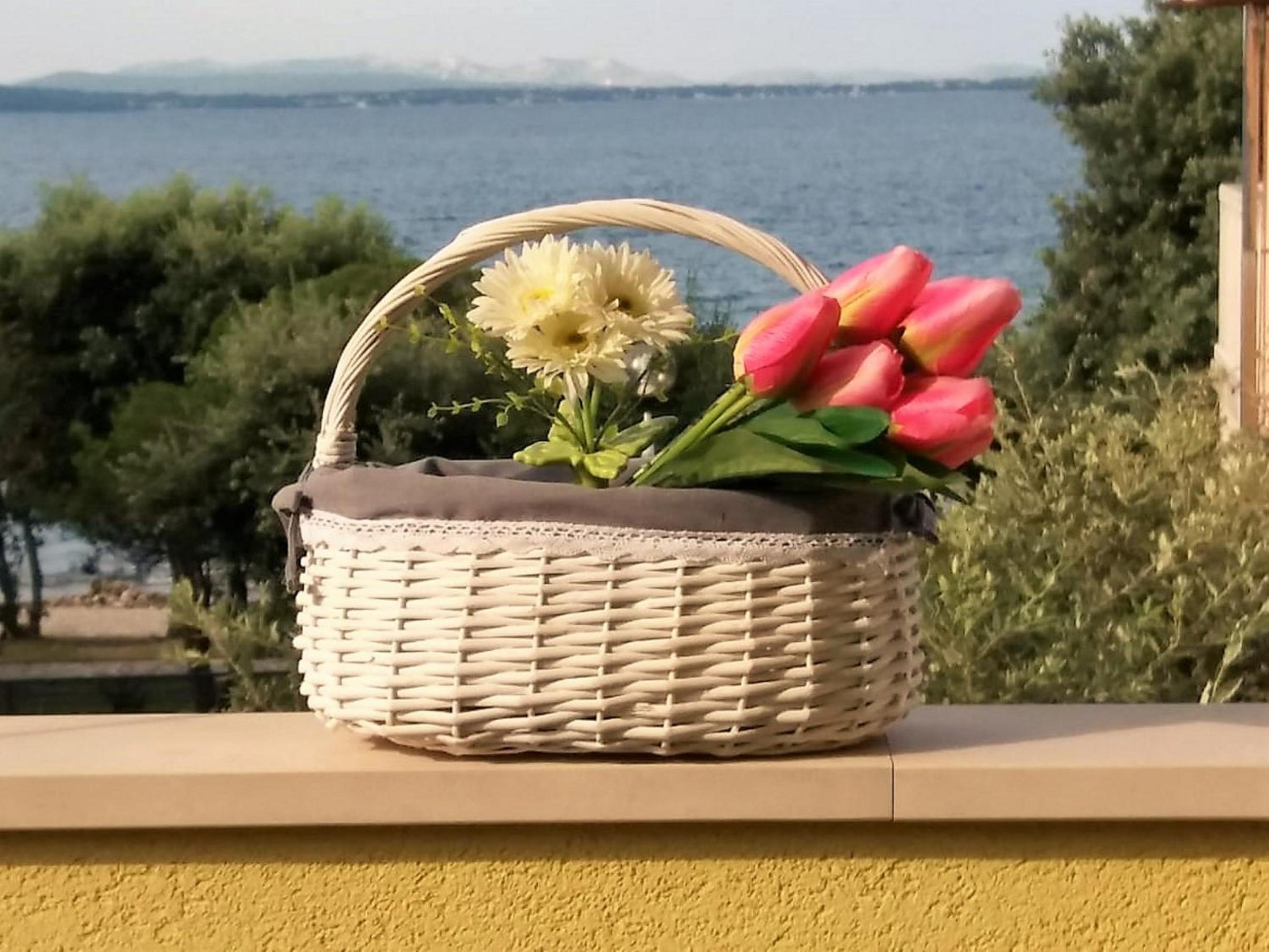 Apartment with Balcony and Sea View - Photo 29