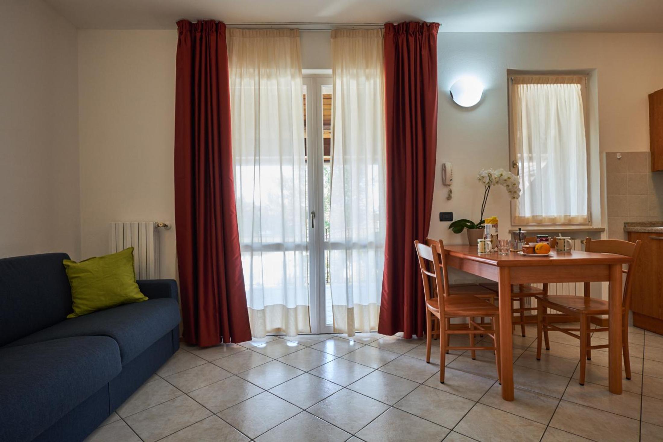 Superior One-Bedroom Apartment - Photo 6