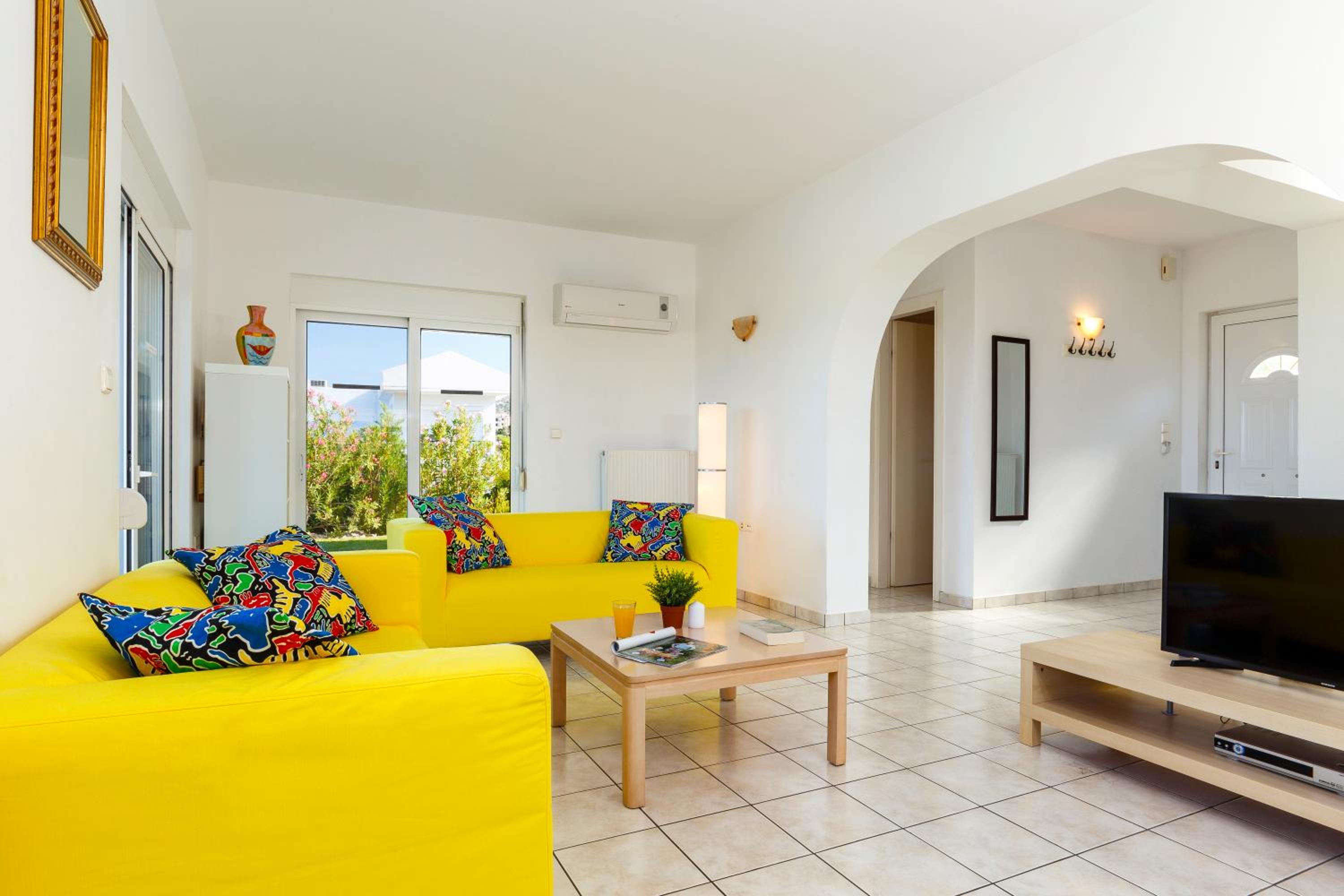 Three-Bedroom Villa with Sea View photo 1