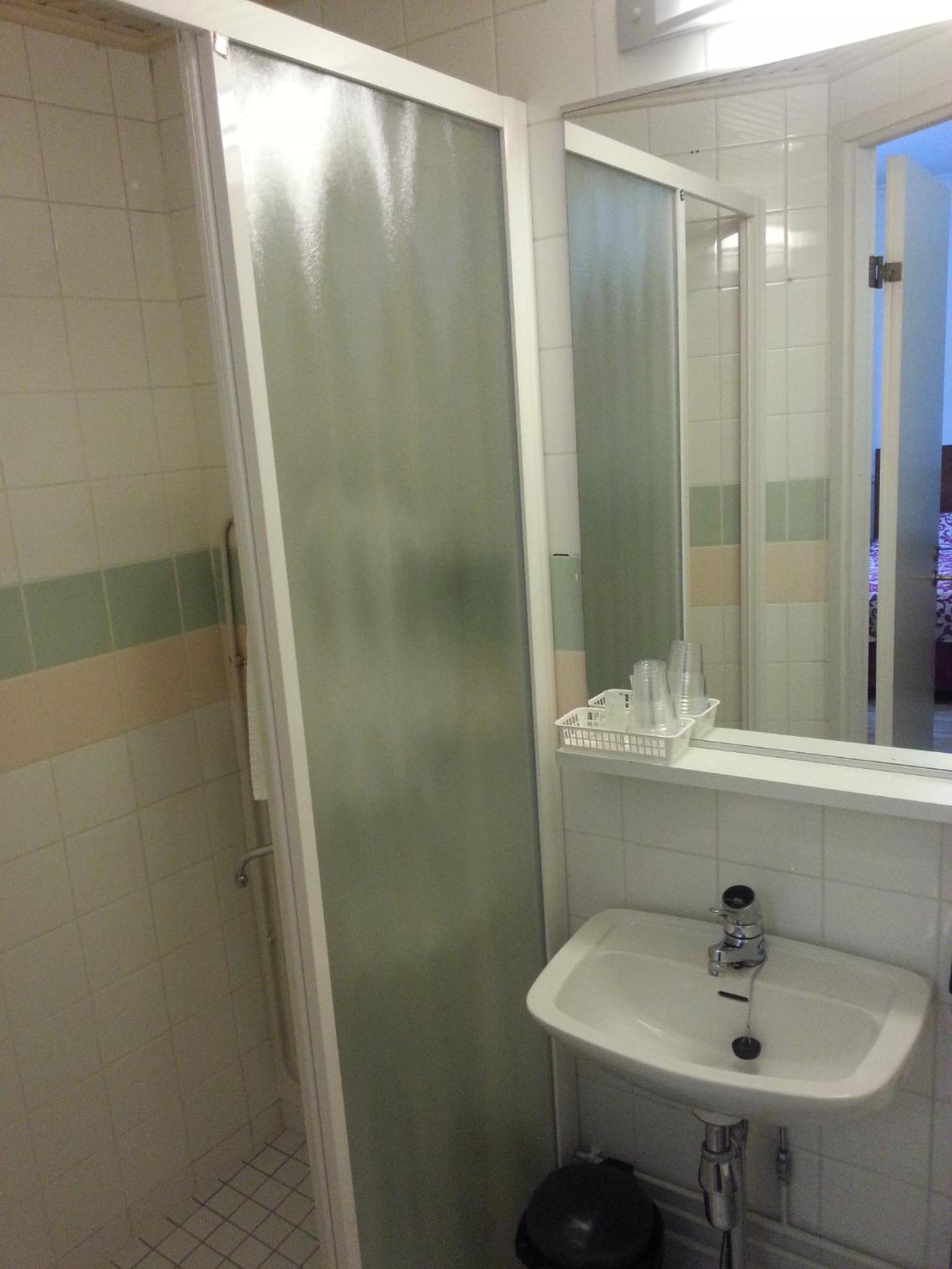 Superior Single Room thumbnail 6