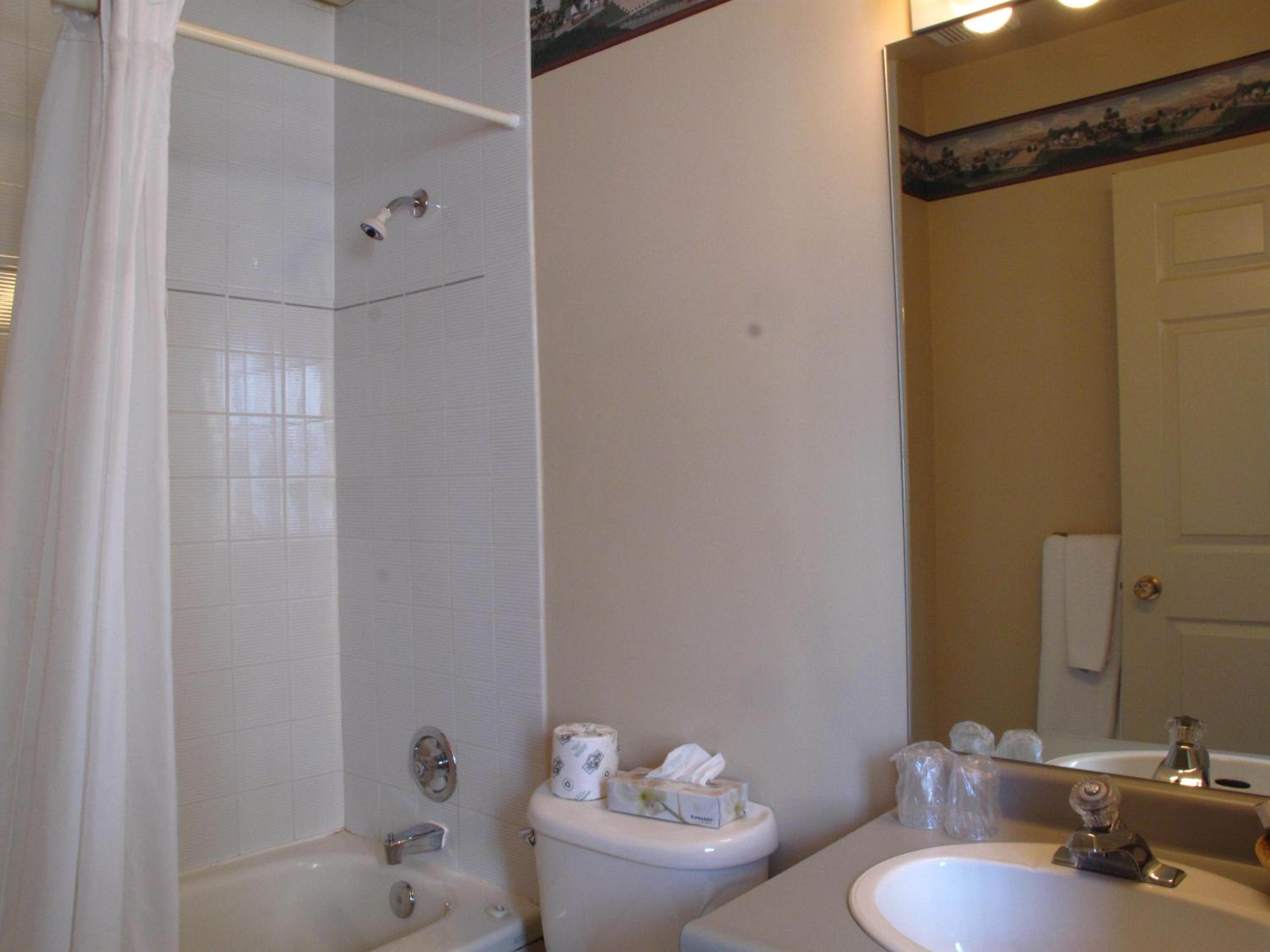 Queen Room with Balcony photo 3