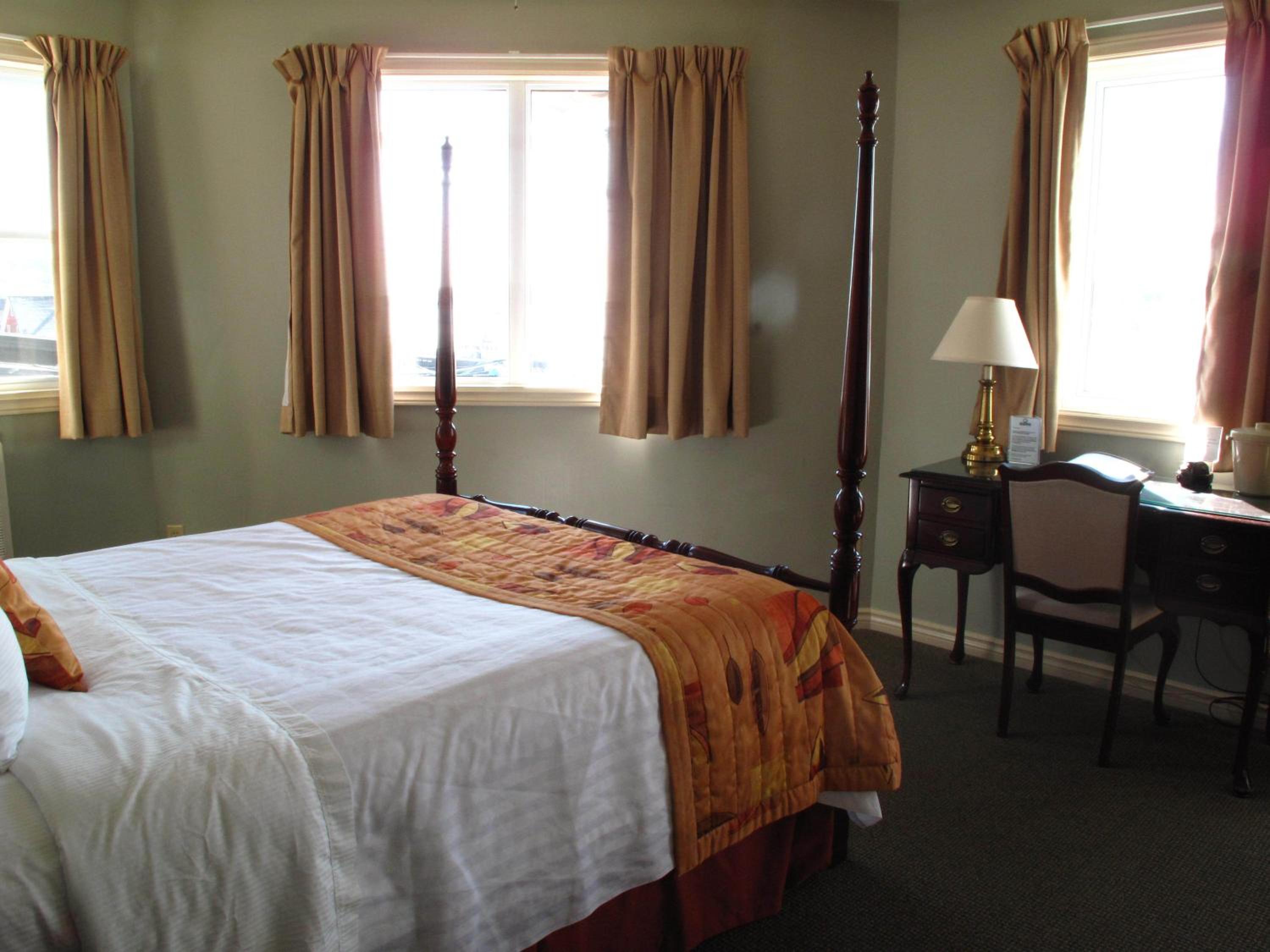 Queen Room with Ocean View - Ground Floor photo 3