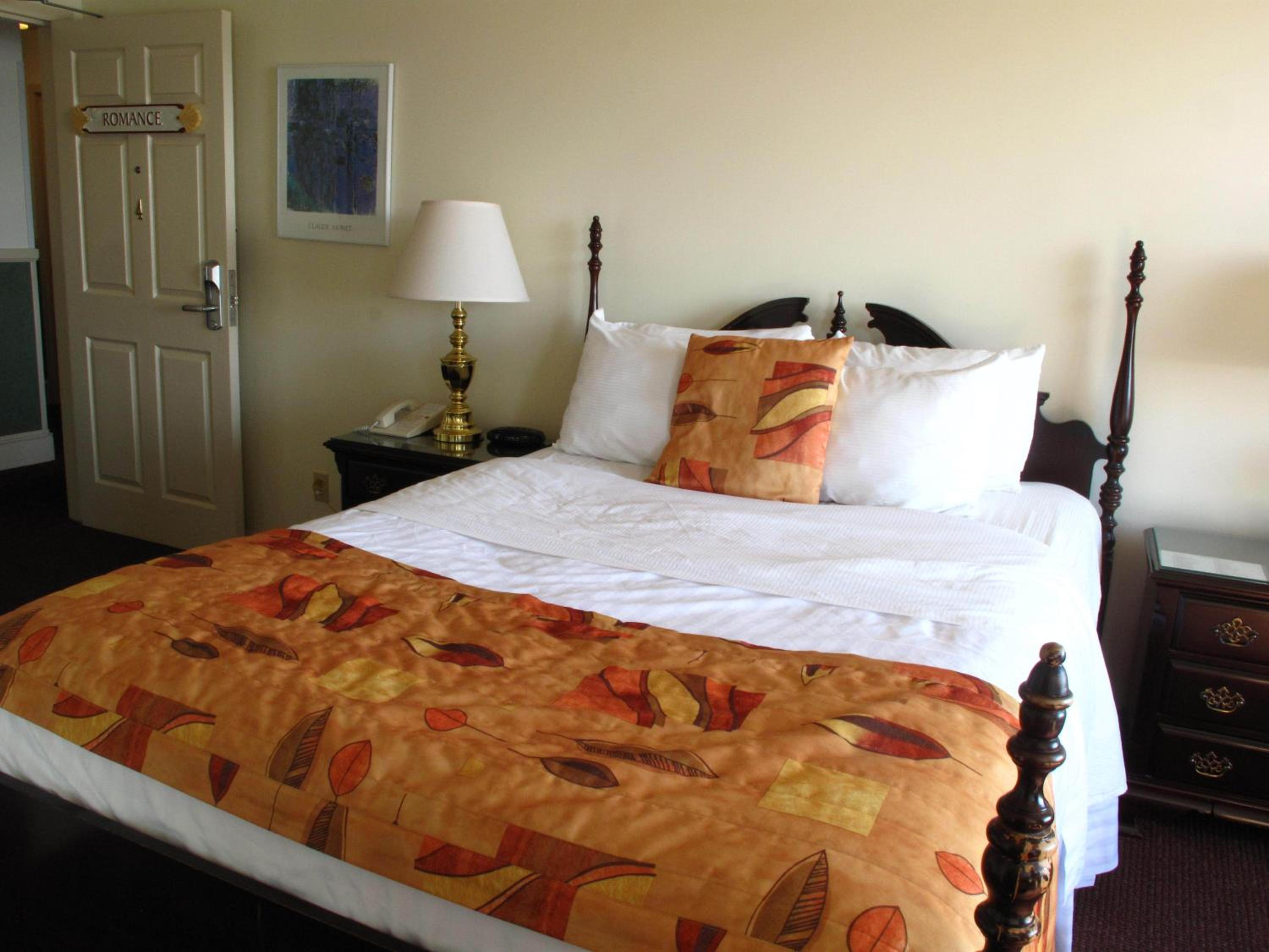 Queen Room With Spa Bath