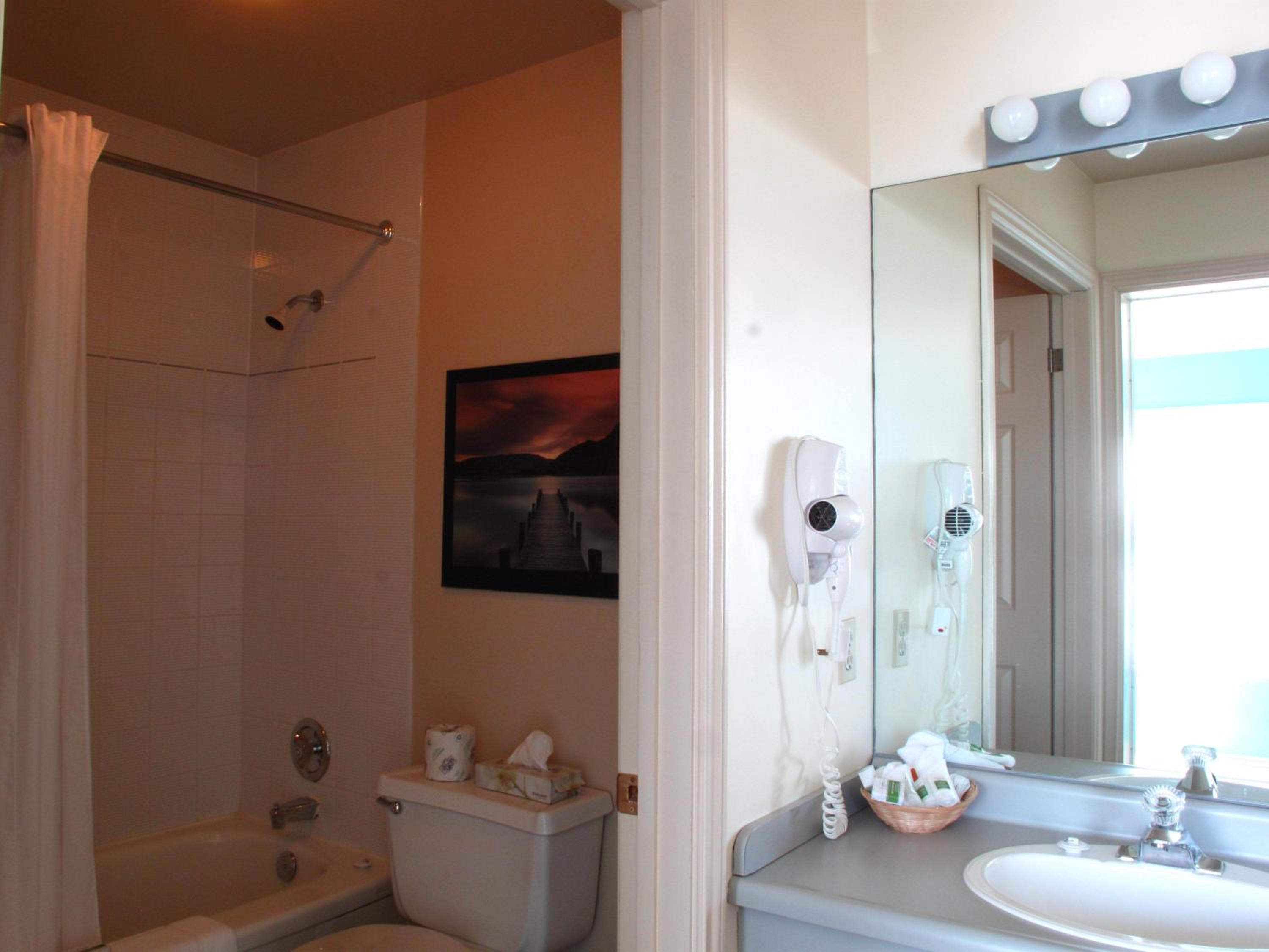 Queen Room with Spa Bath photo 2
