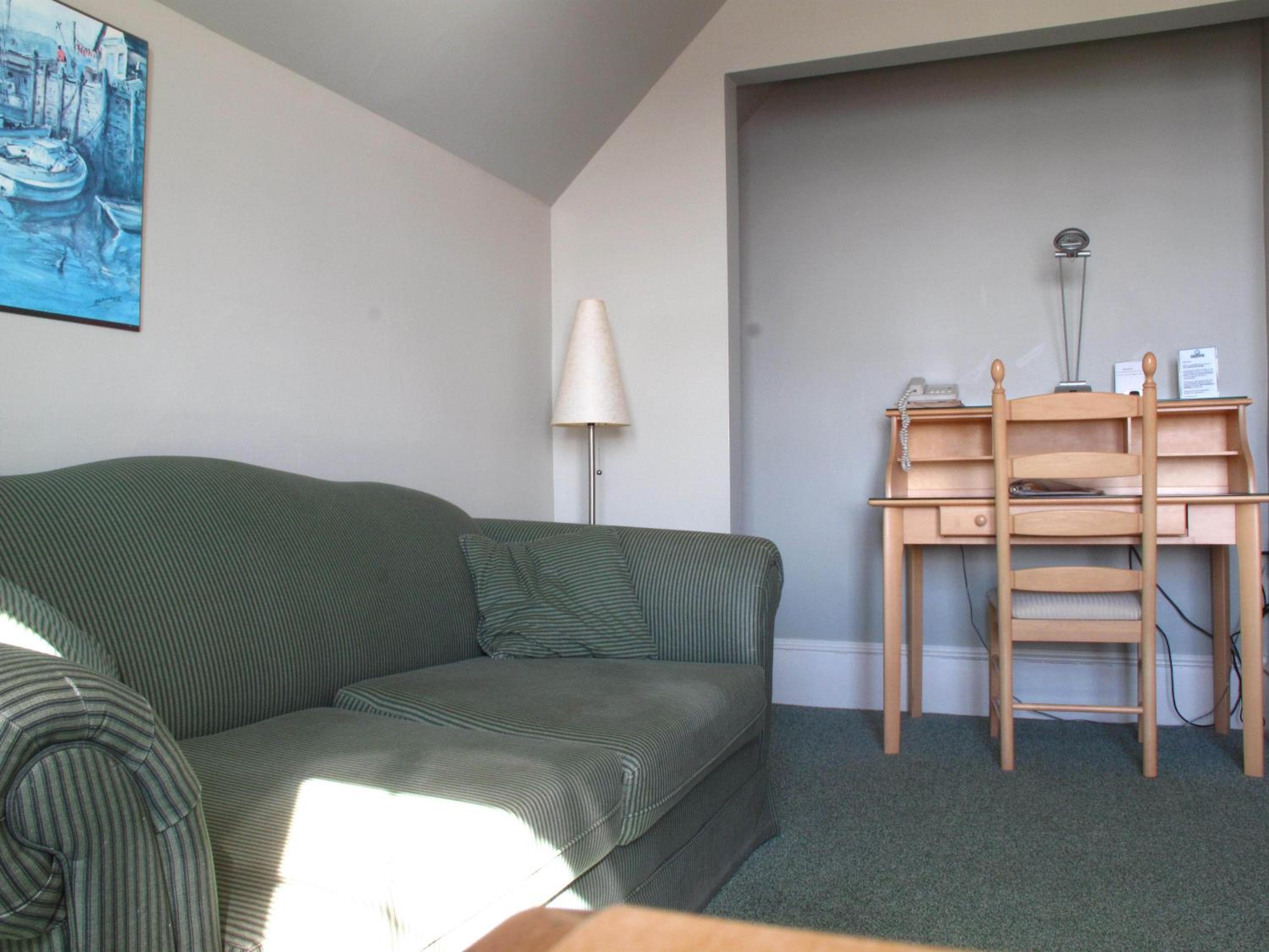 Two-Bedroom Apartment photo 2