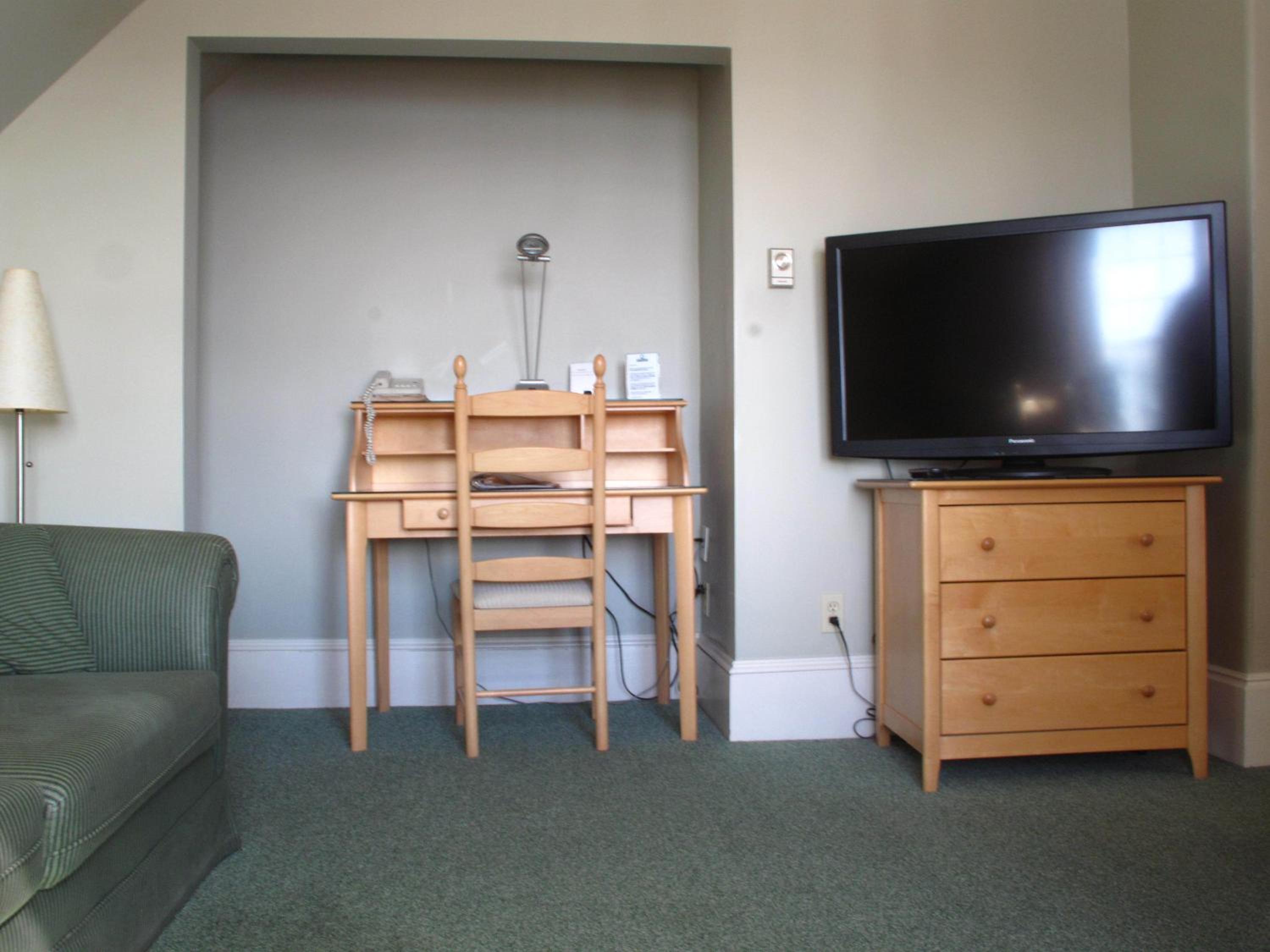 Two-Bedroom Apartment photo 3
