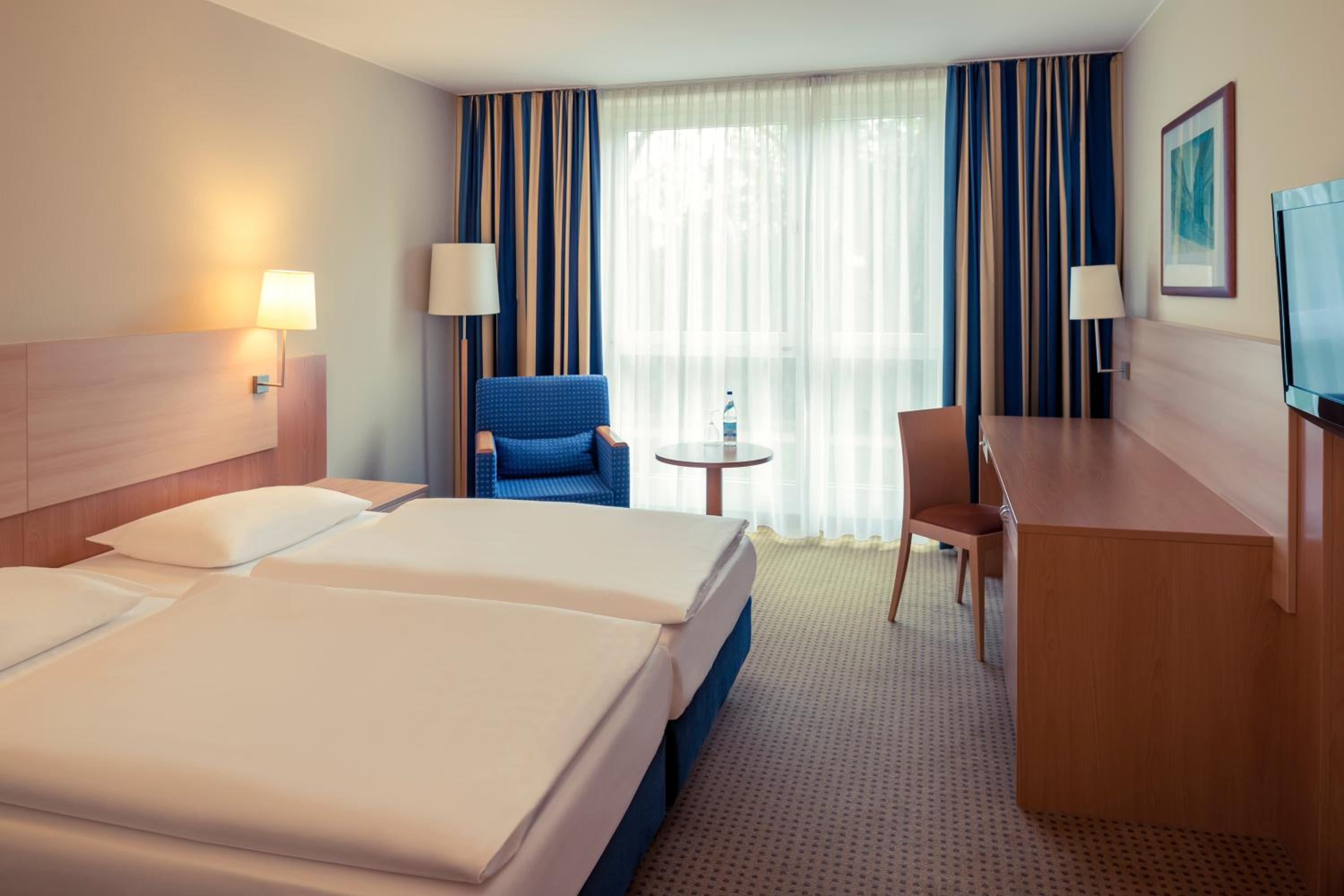Standard Double Room - Photo 2