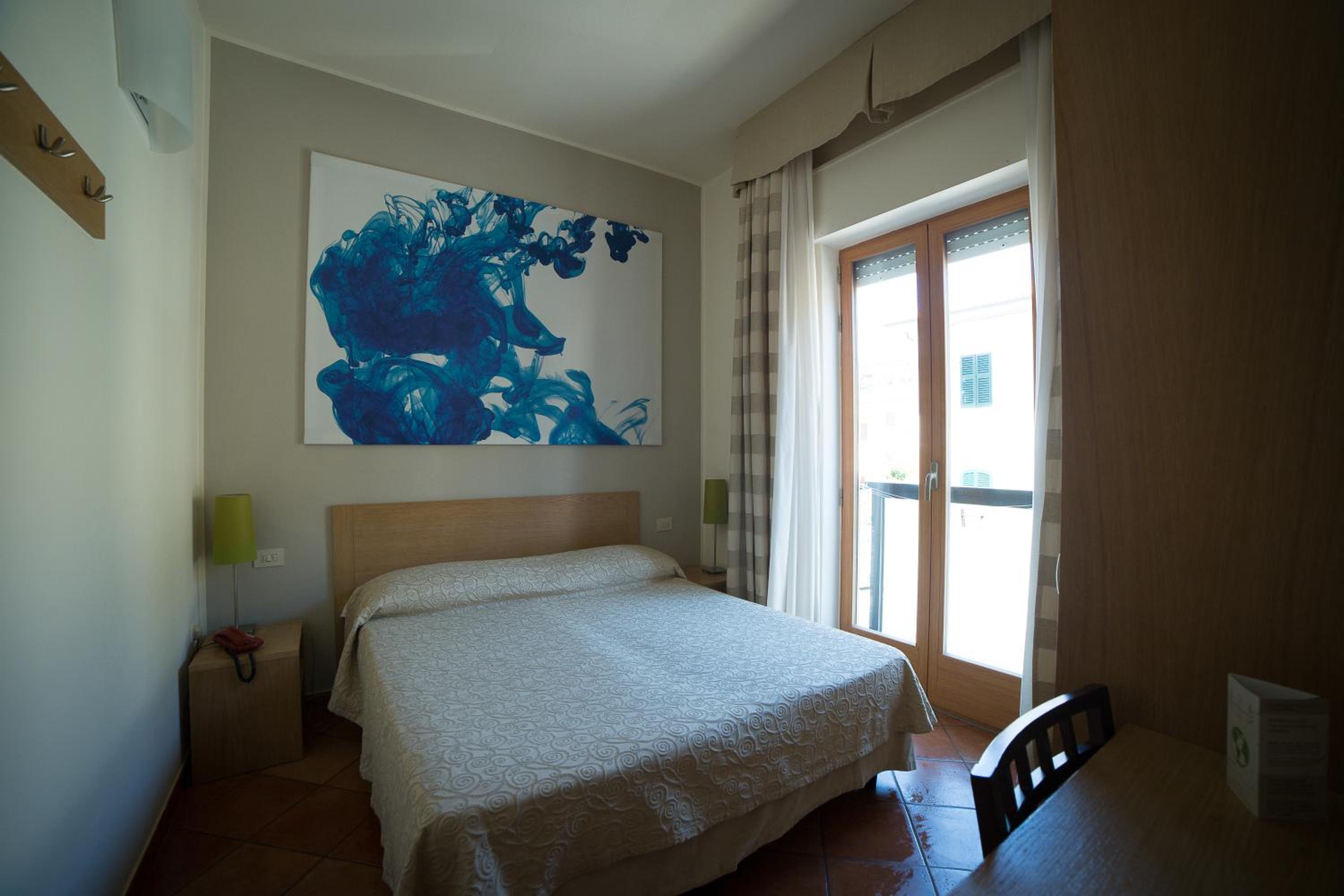 Economy Double Room photo 1