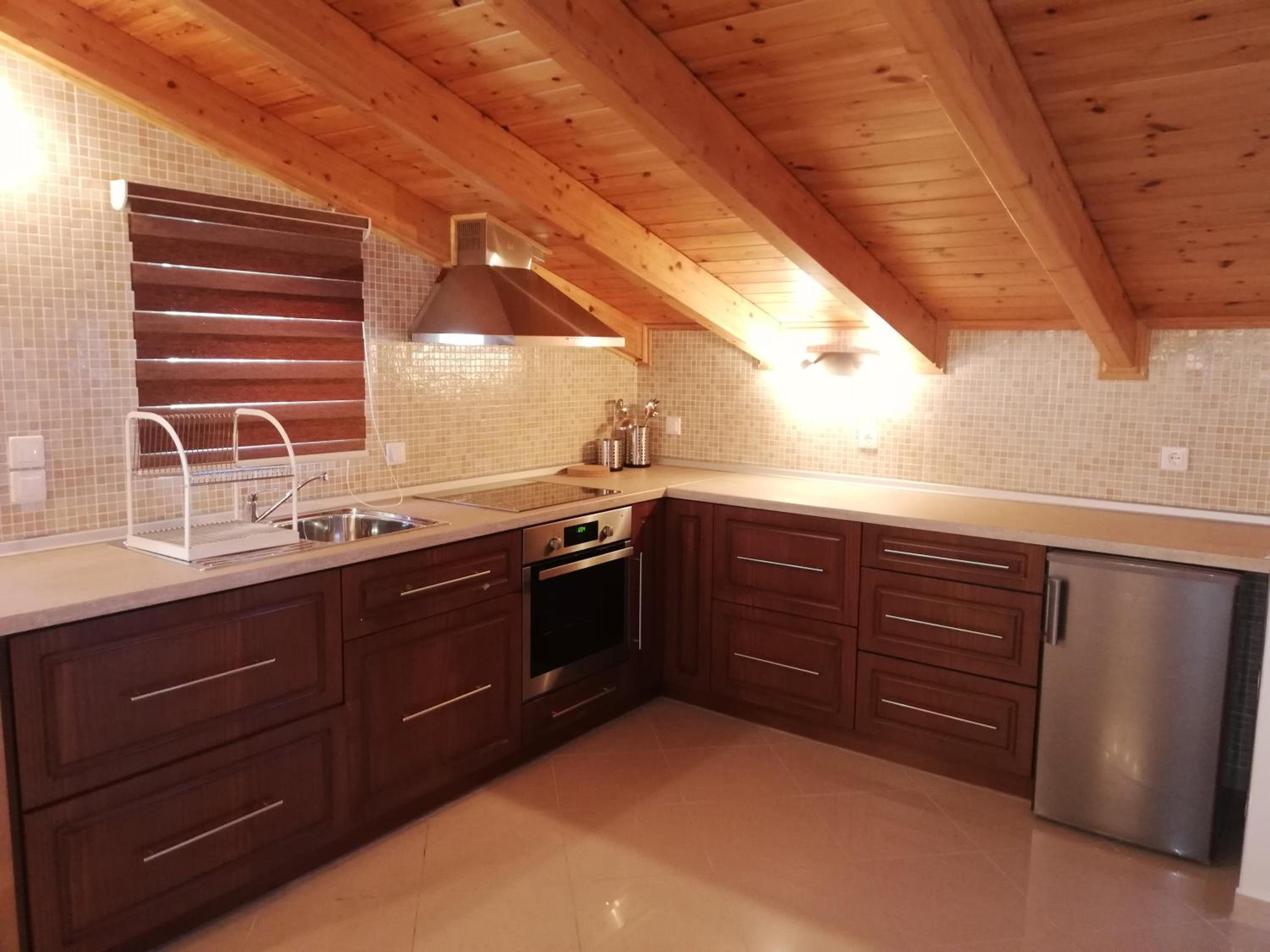 Apartment with Lake View - Photo 4