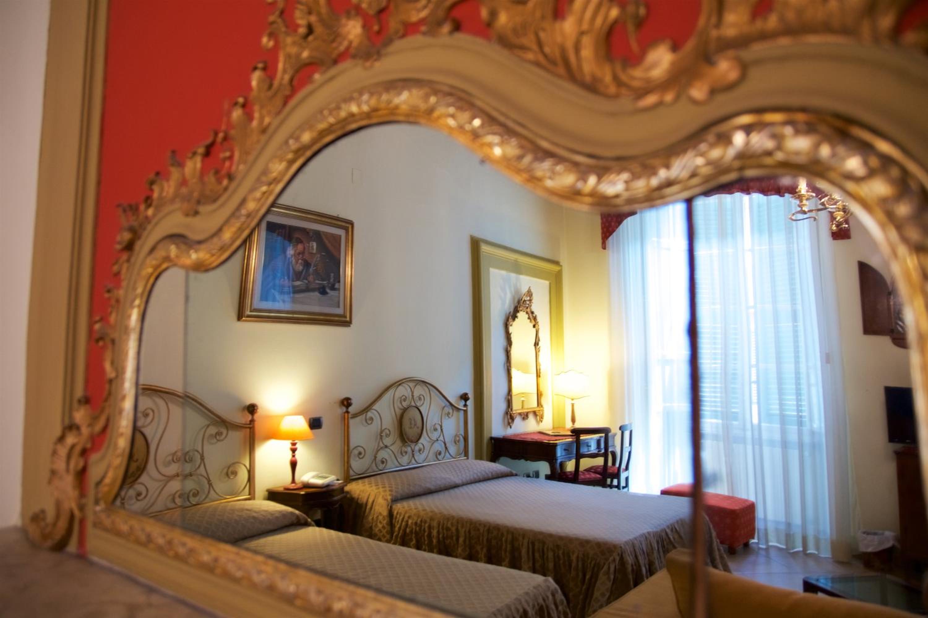 Deluxe Suite - Photo 21