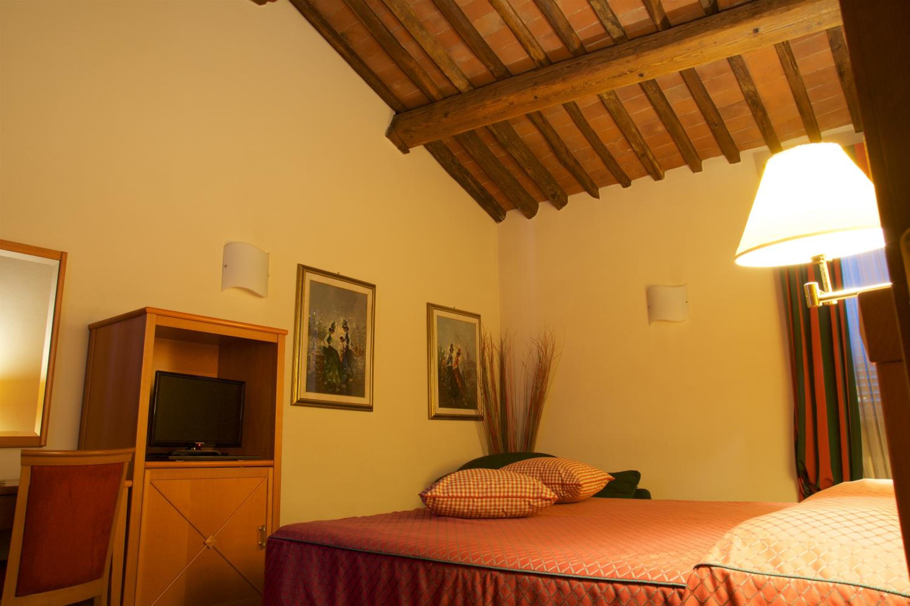 Triple Room - Photo 7