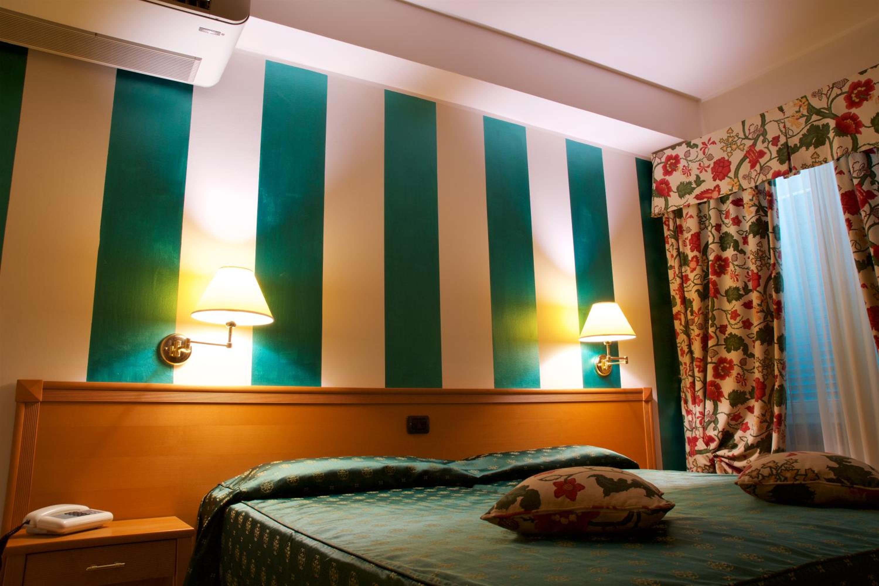 Superior Double or Twin Room - Photo 58