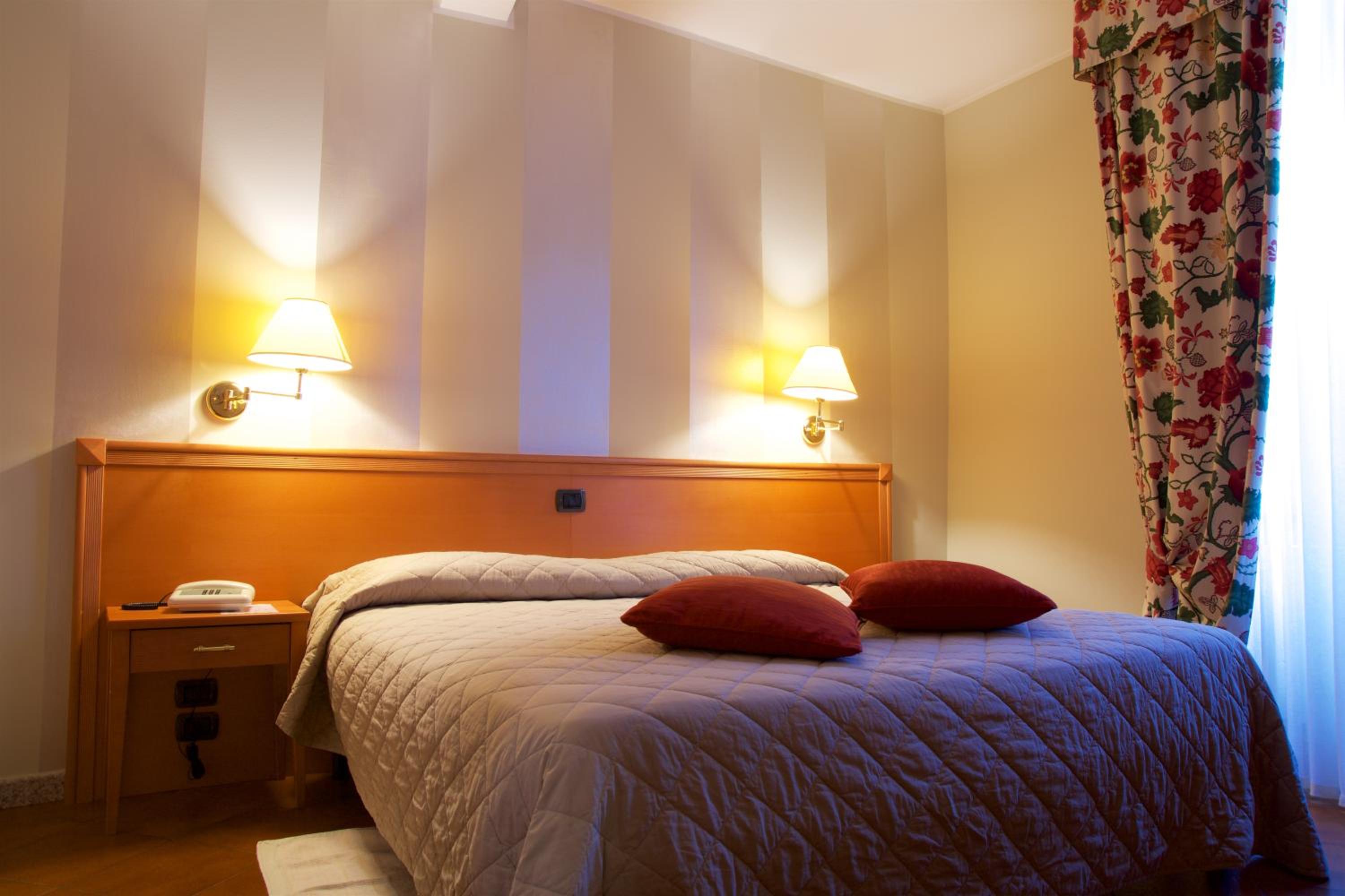 Superior Double or Twin Room - Photo 59