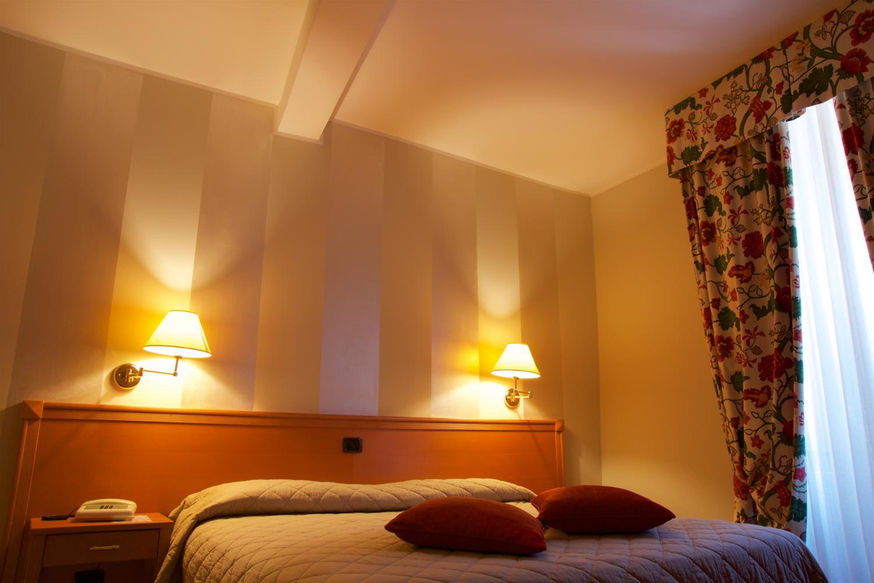 Superior Double or Twin Room - Photo 60