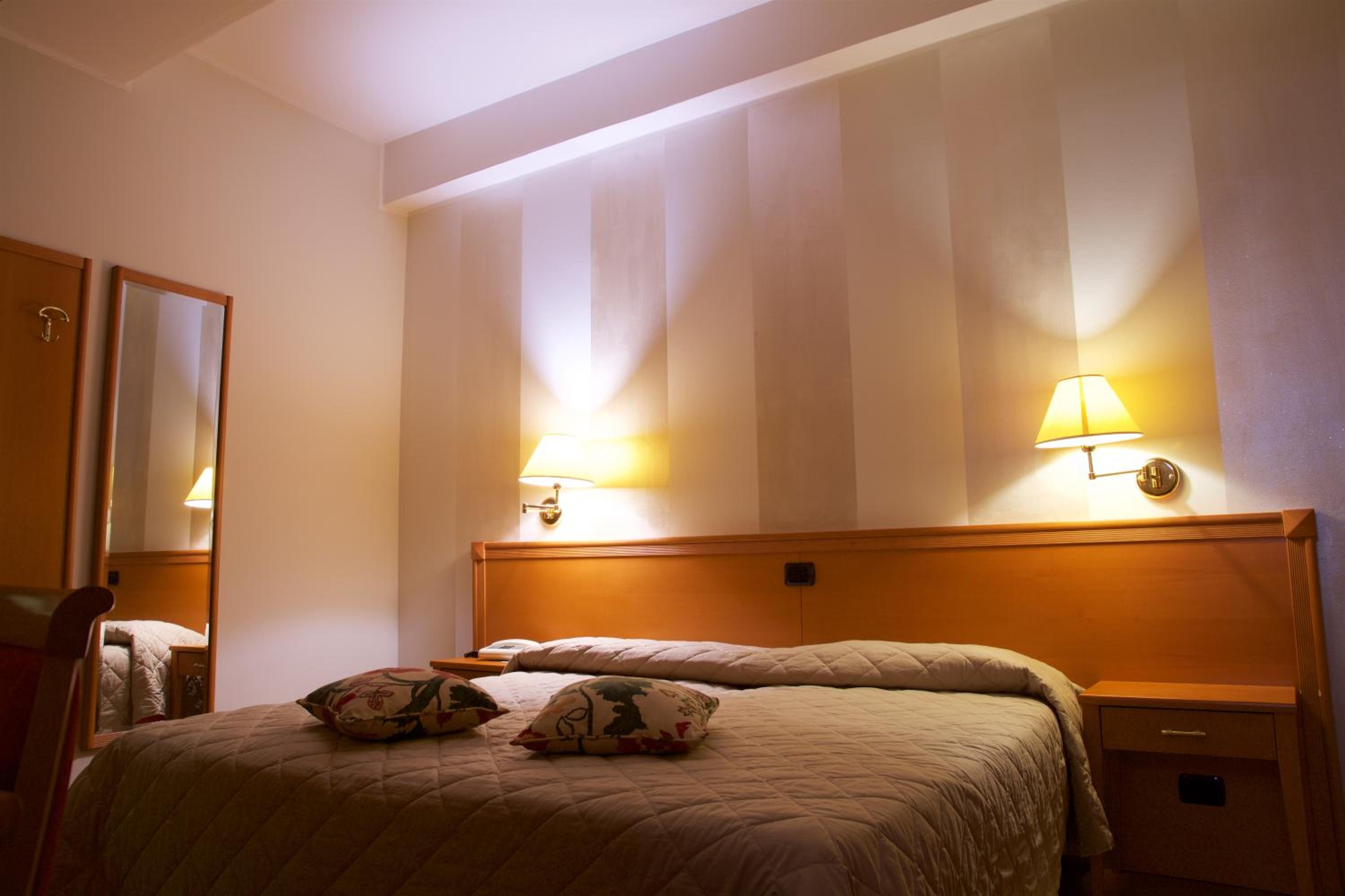 Superior Double or Twin Room - Photo 62