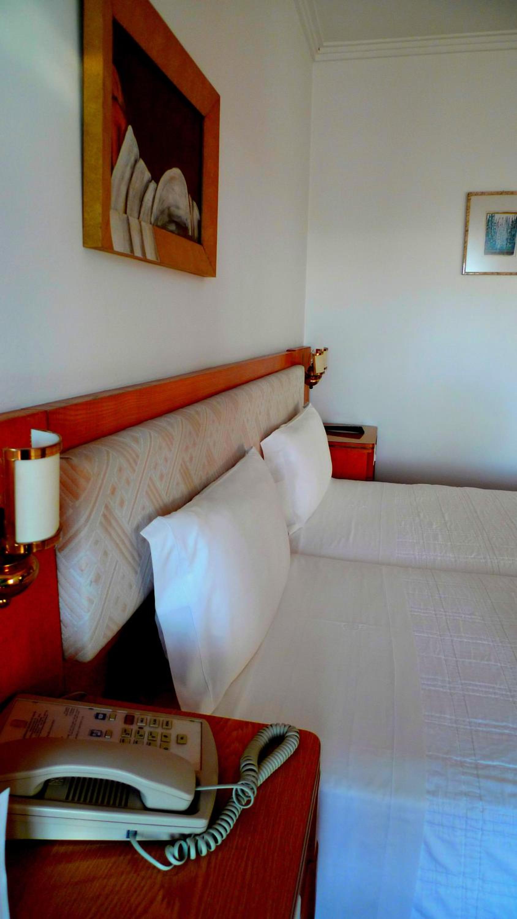 Double Room - Photo 6