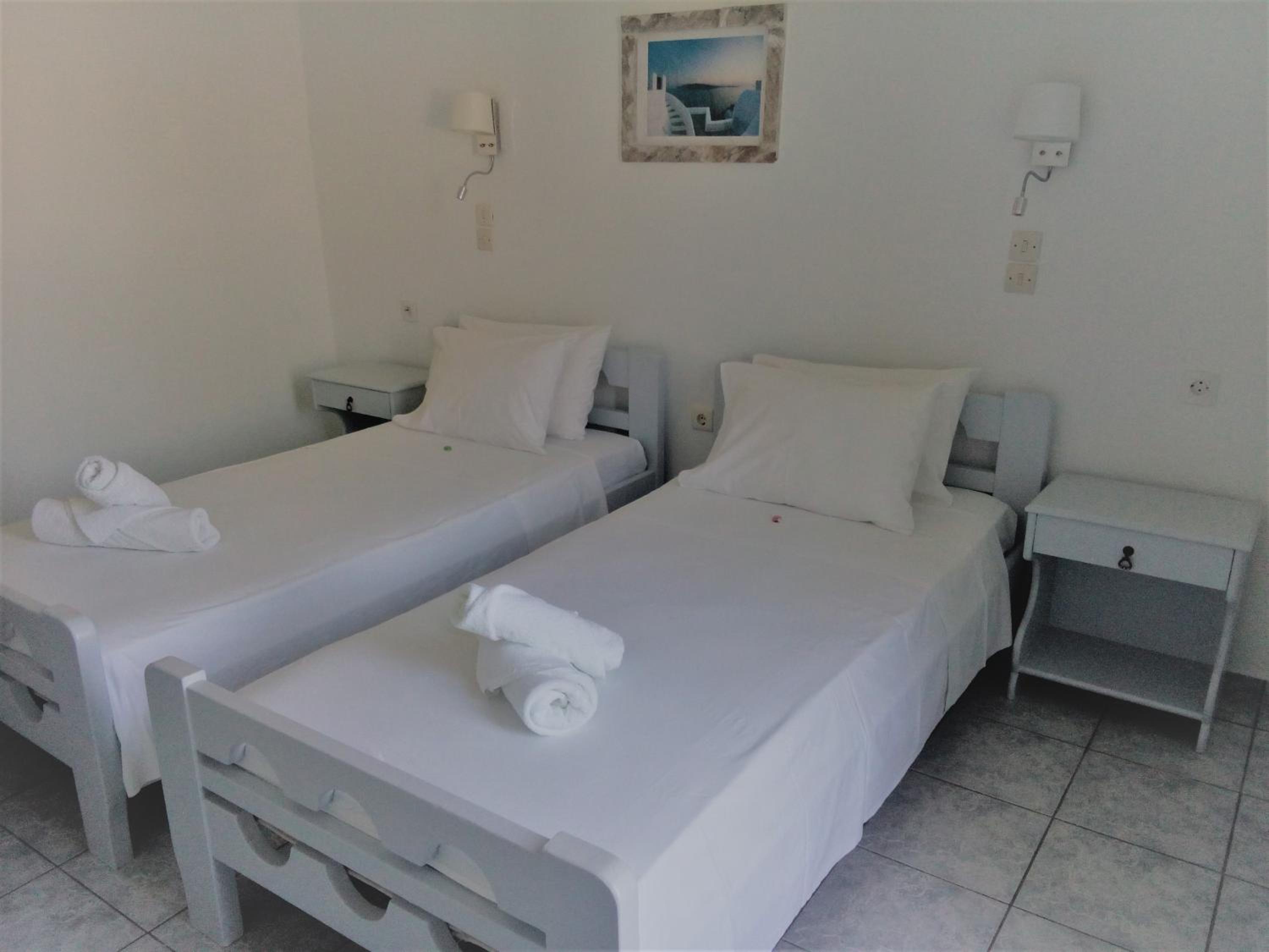Standard Double or Twin Room with Sea View photo 2
