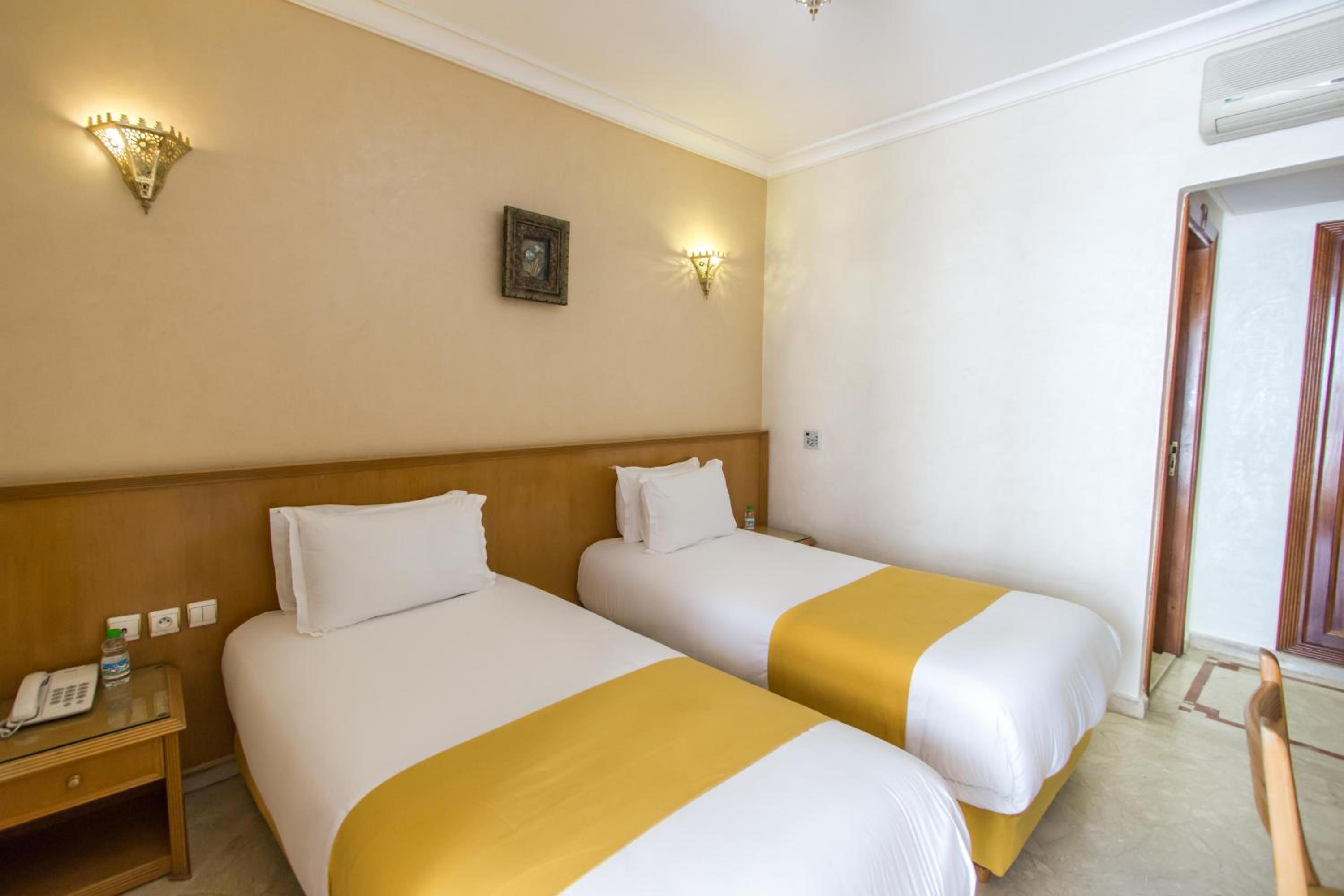 Double or Twin Room - Photo 5