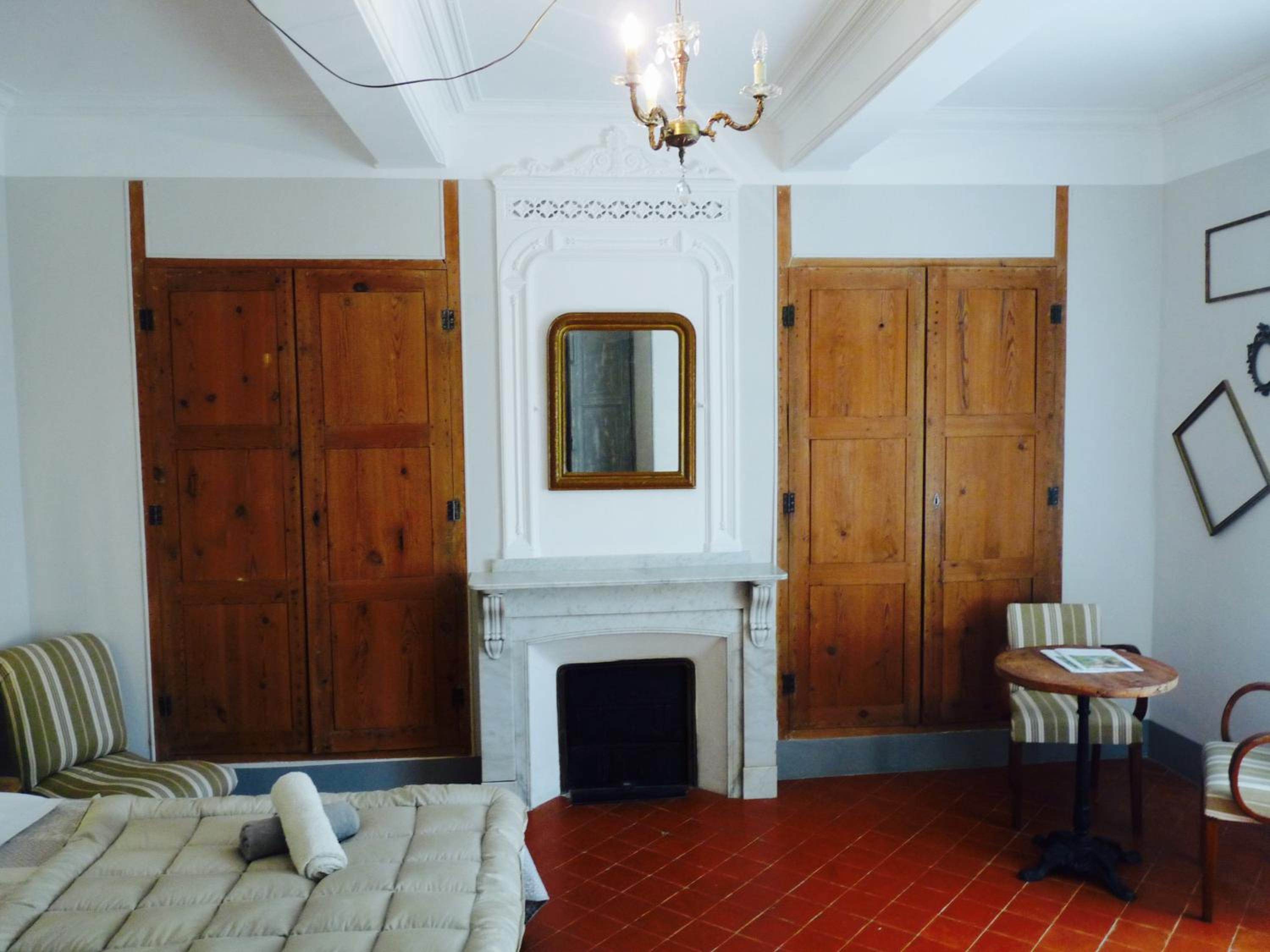 Two-Bedroom Suite - Photo 3