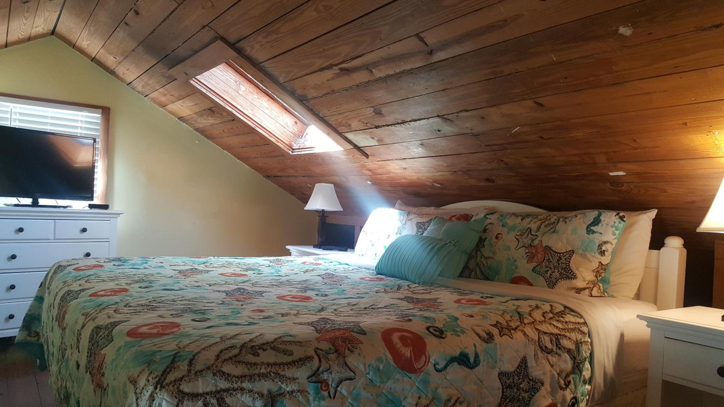 Cottage (Unit C2)