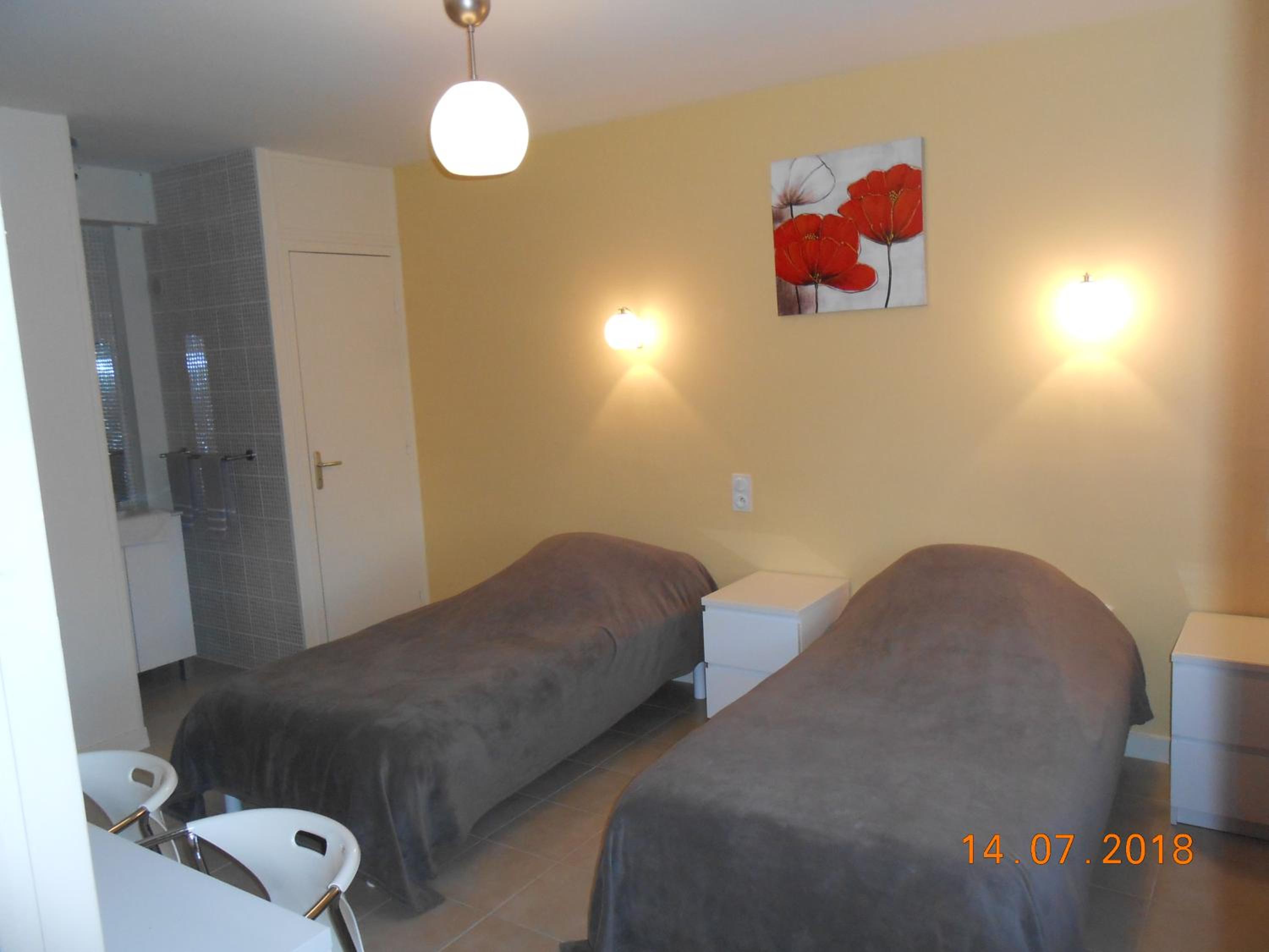 Family Room - Photo 1
