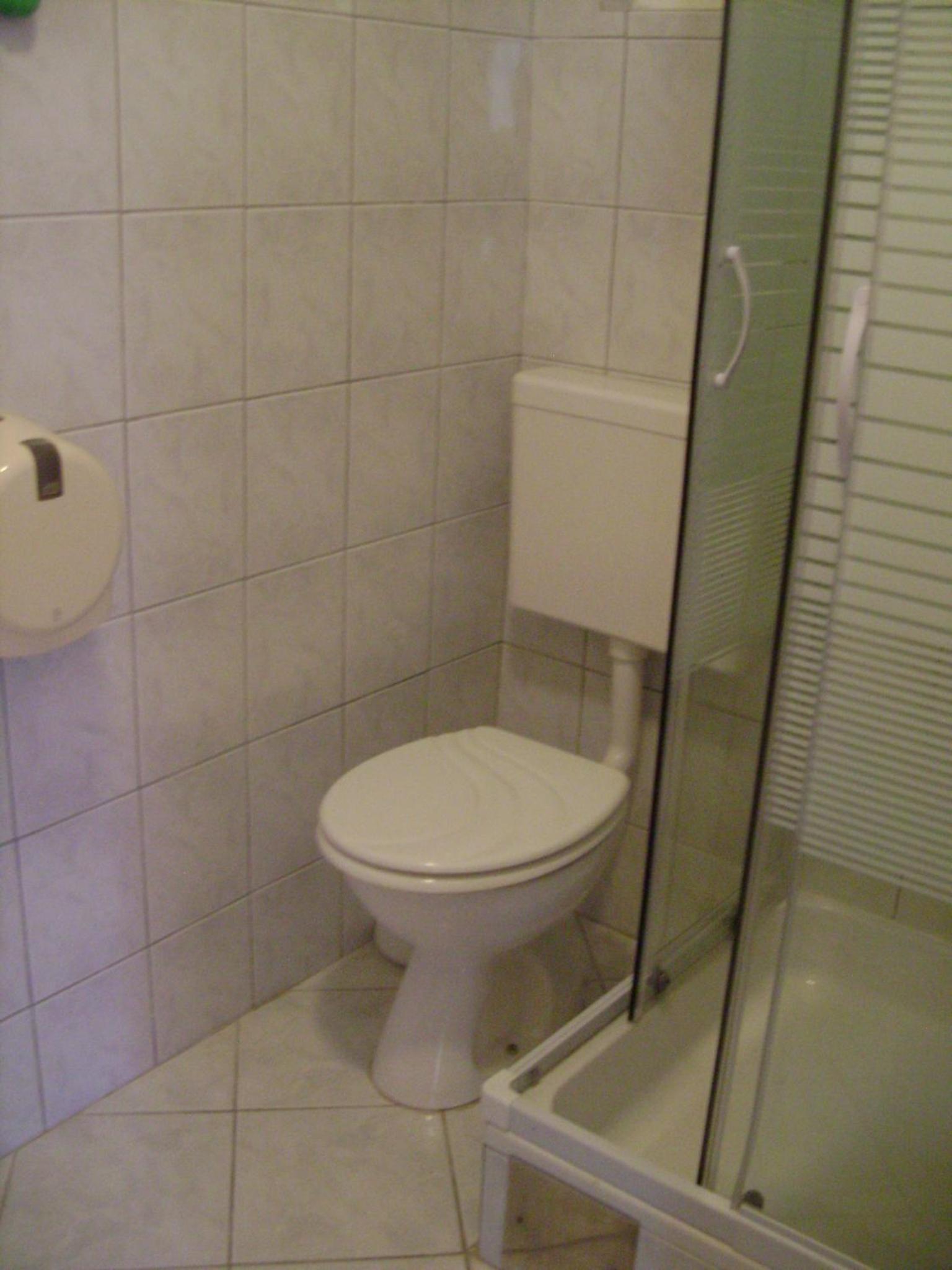 Apartment with Balcony - Photo 4