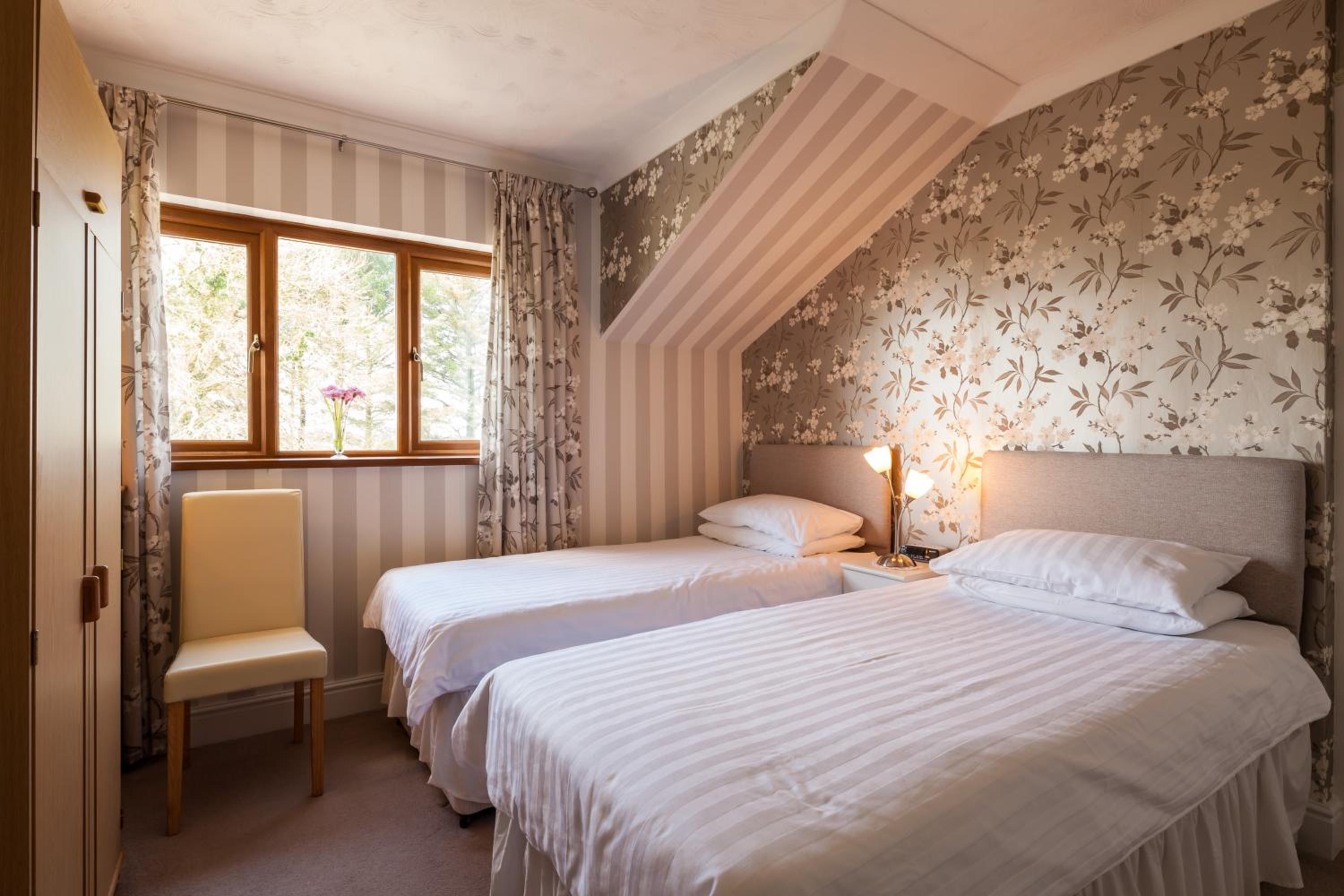 Large Double Or Twin Room photo 1