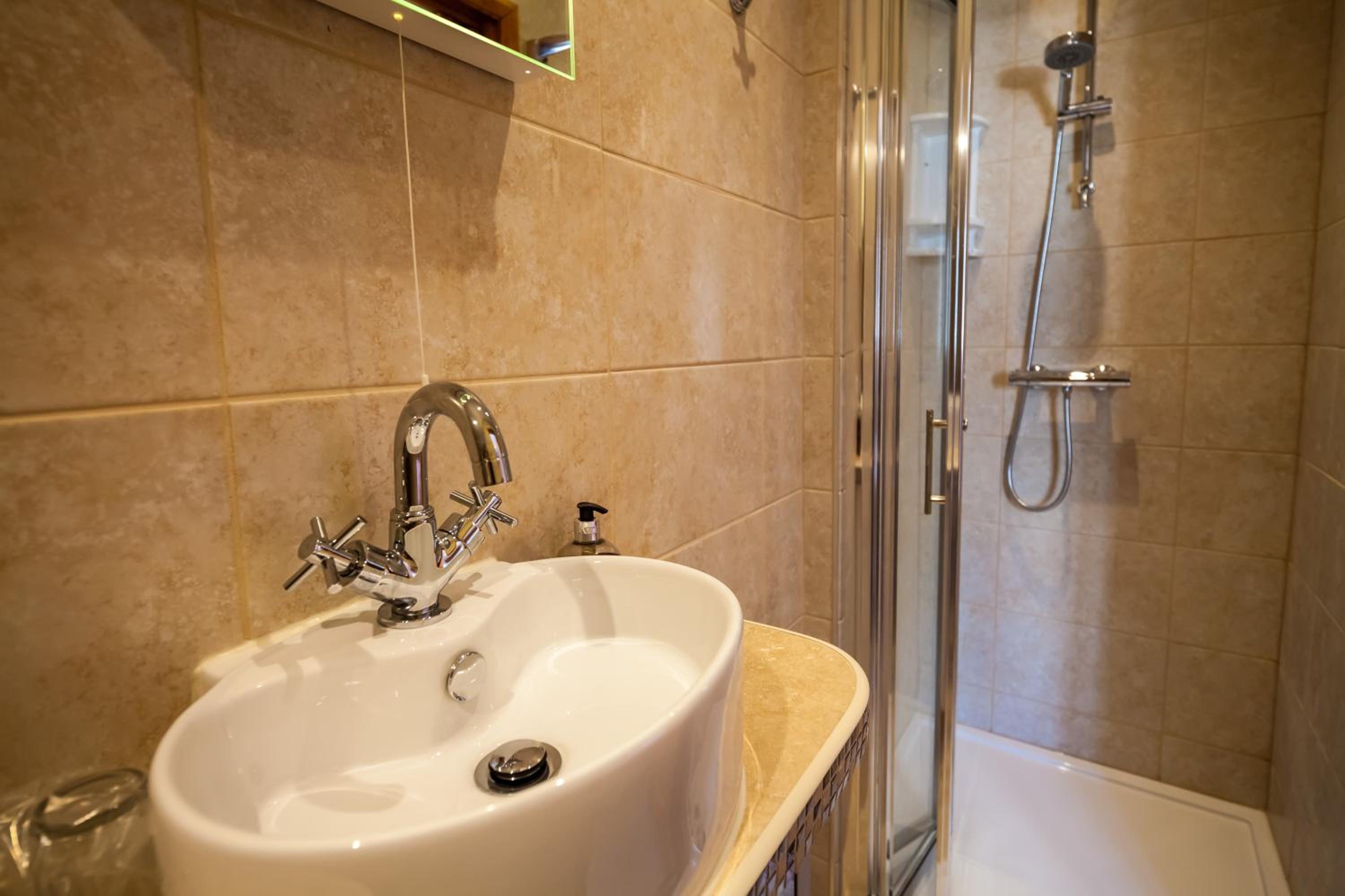 Large Double Or Twin Room photo 2