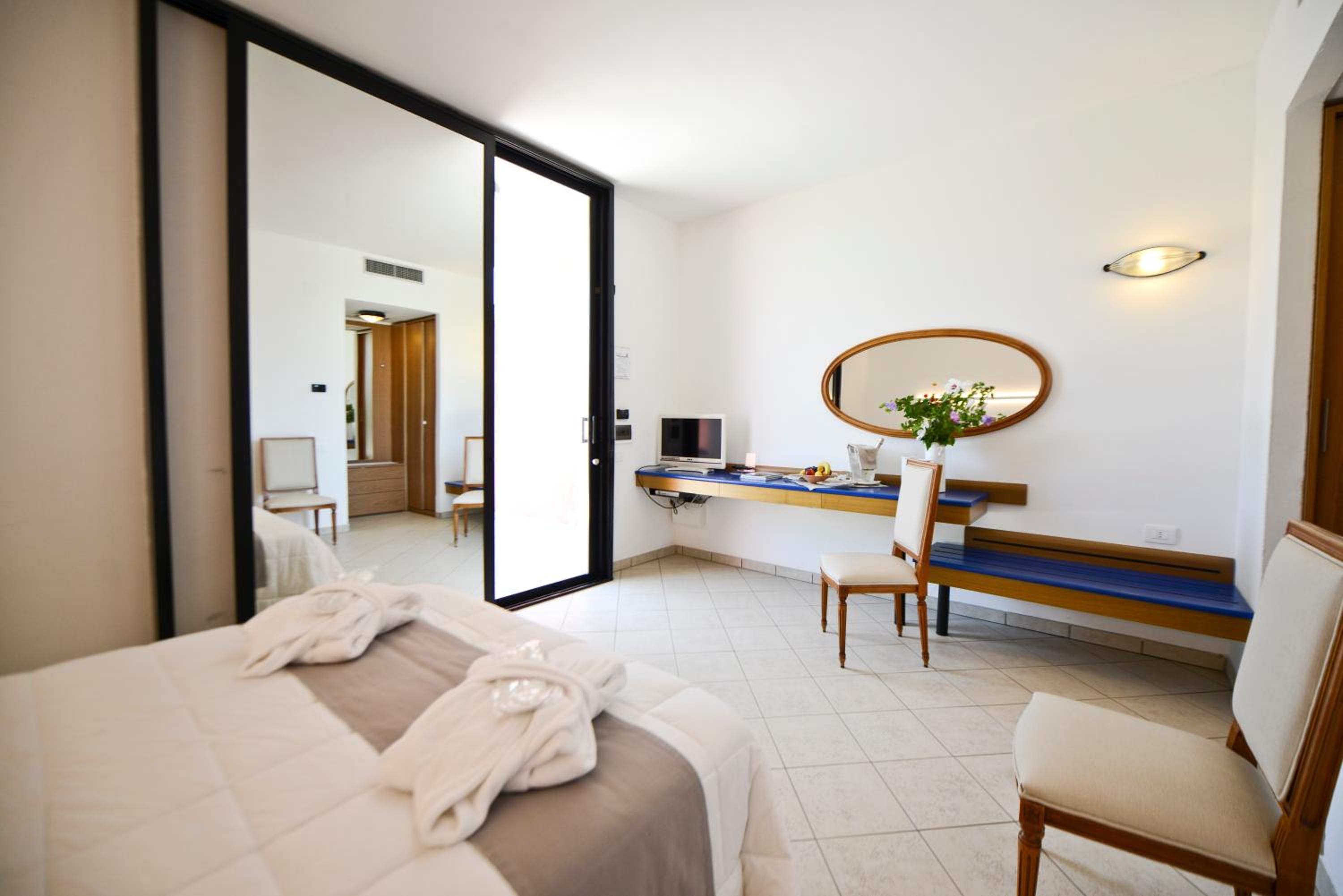 Double or Twin Room with Patio photo 1