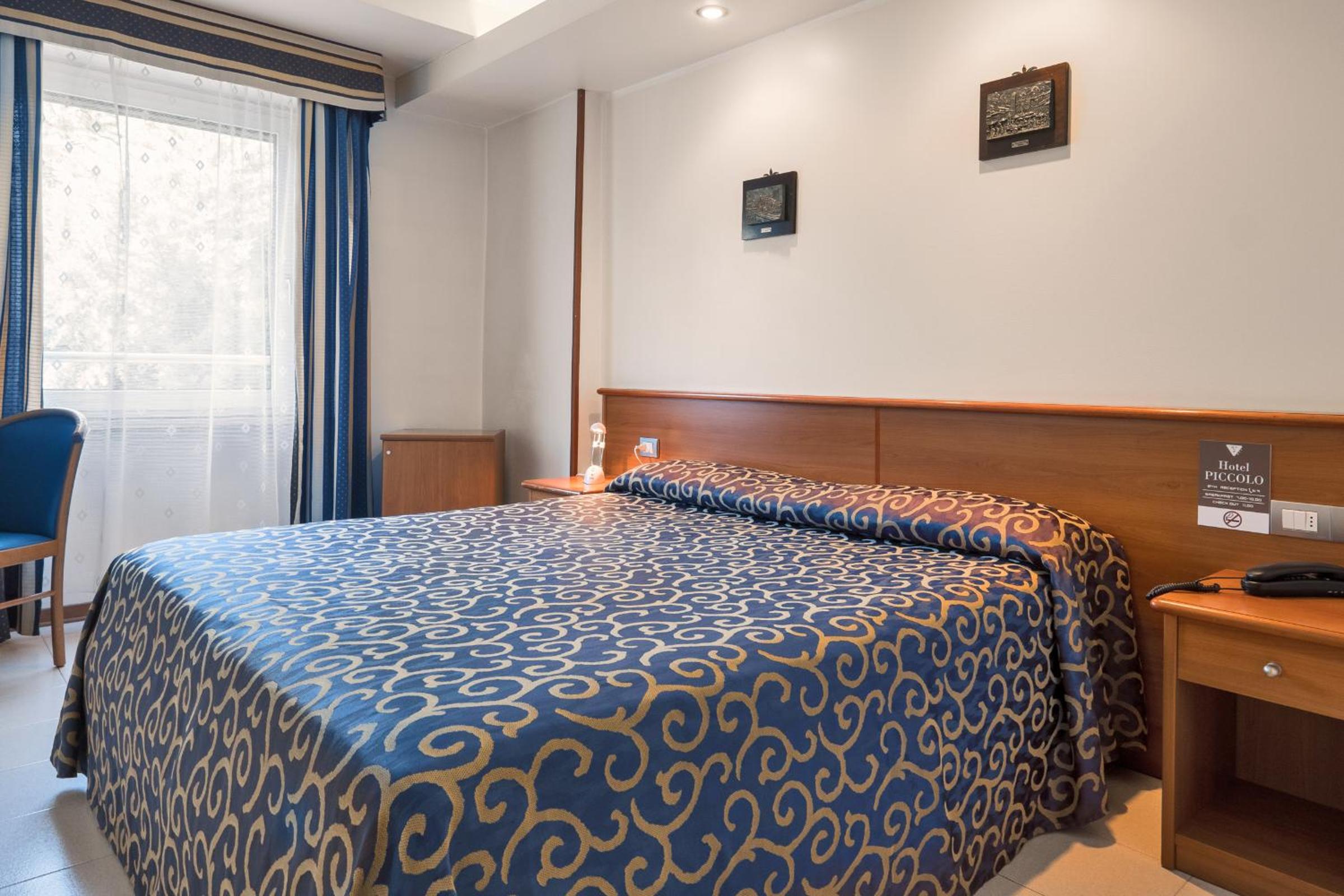 Small Double Room with French Bed photo 2