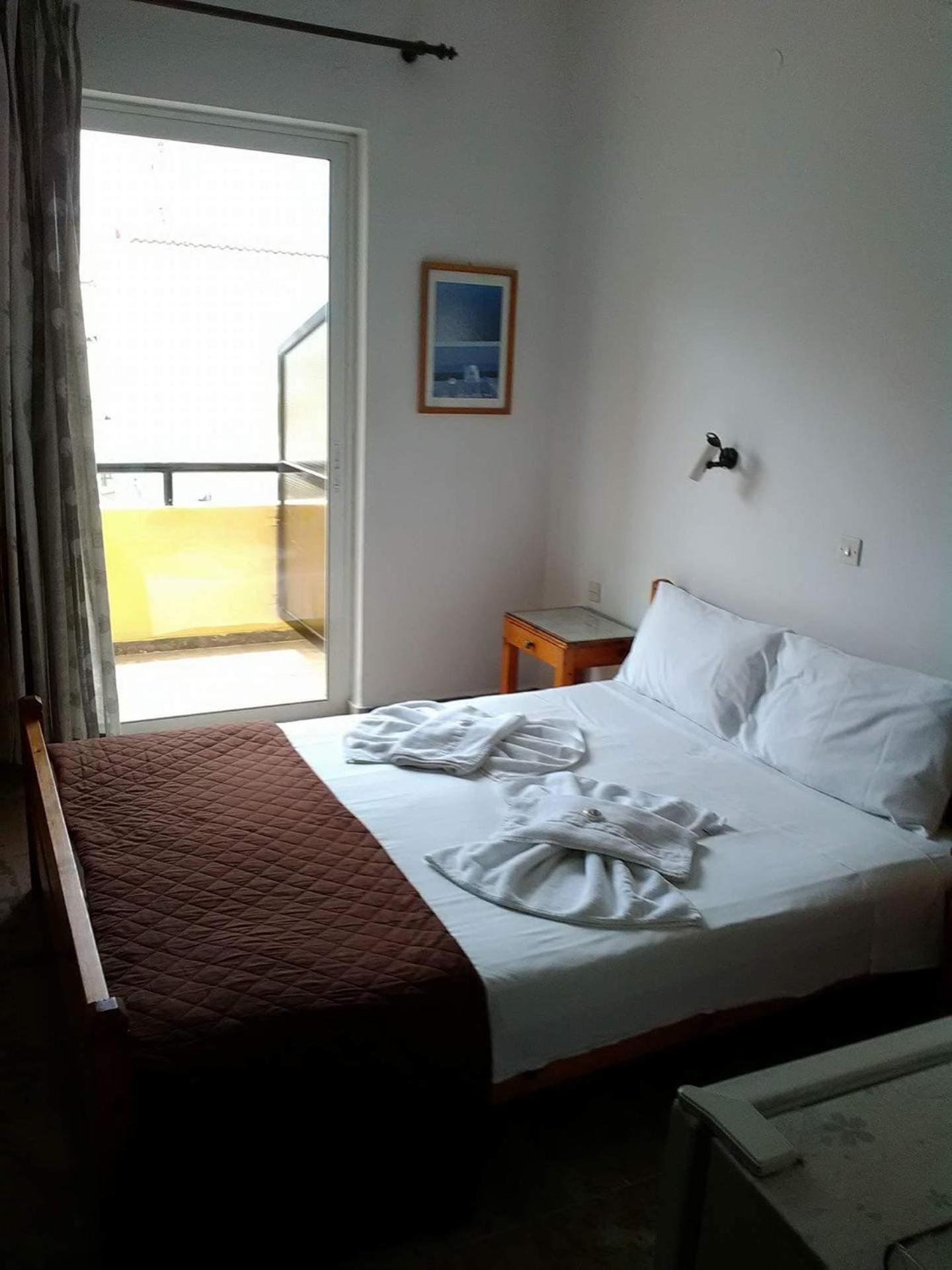 Double or Twin Room - Photo 6