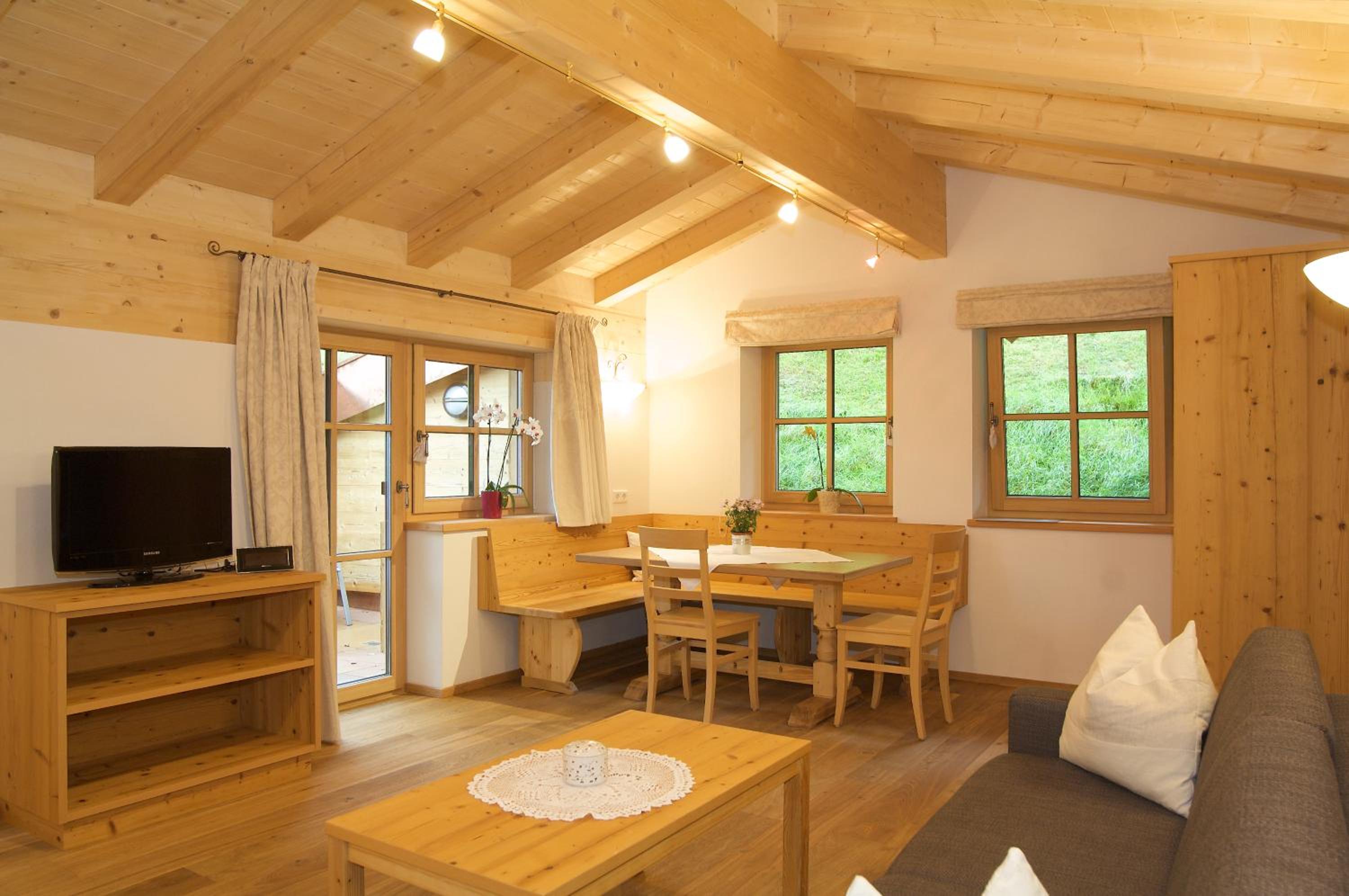 Two-Bedroom Apartment with Rooftop Terrace and Mountain View photo 1