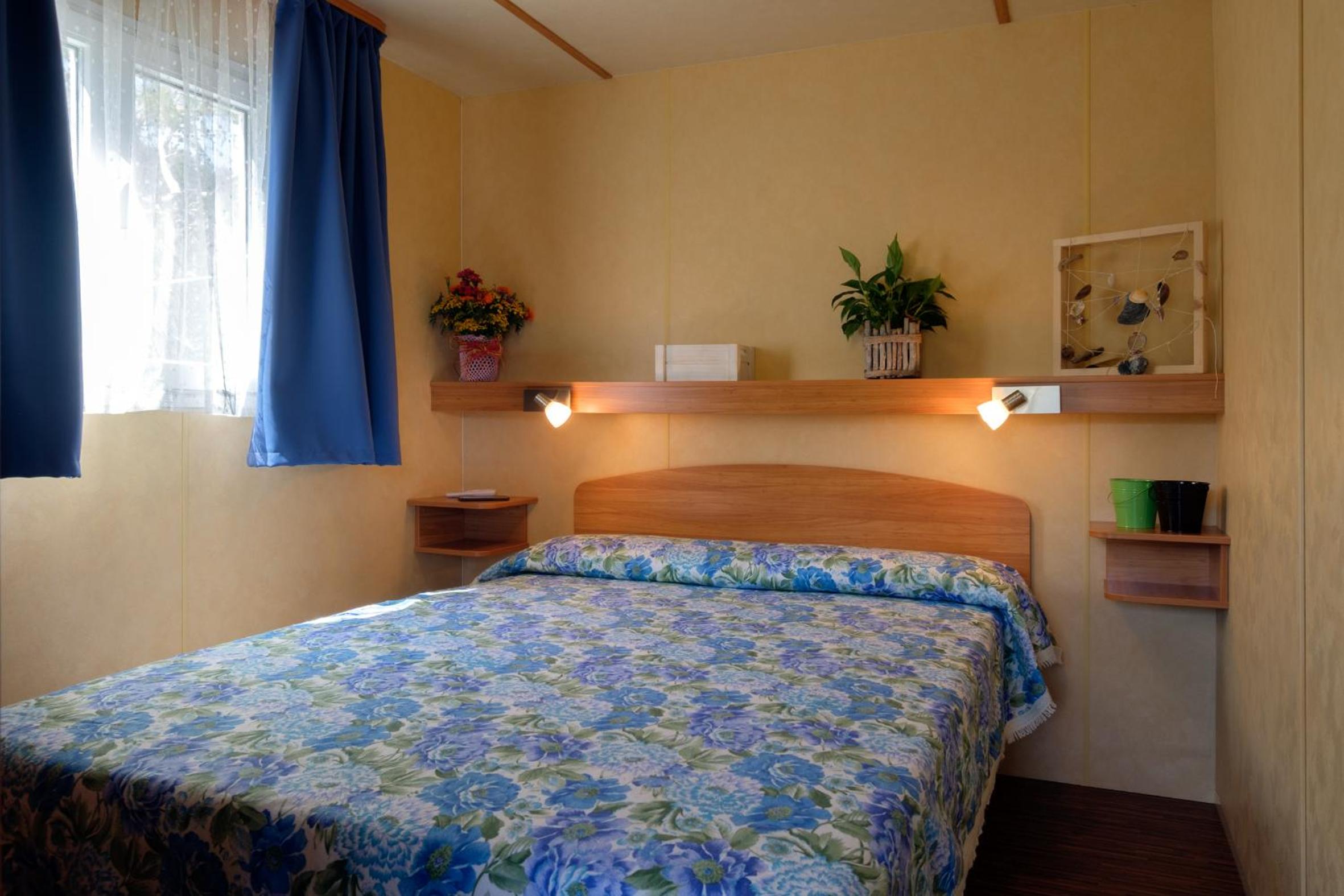 Mobile Home (5 Adults) photo 2