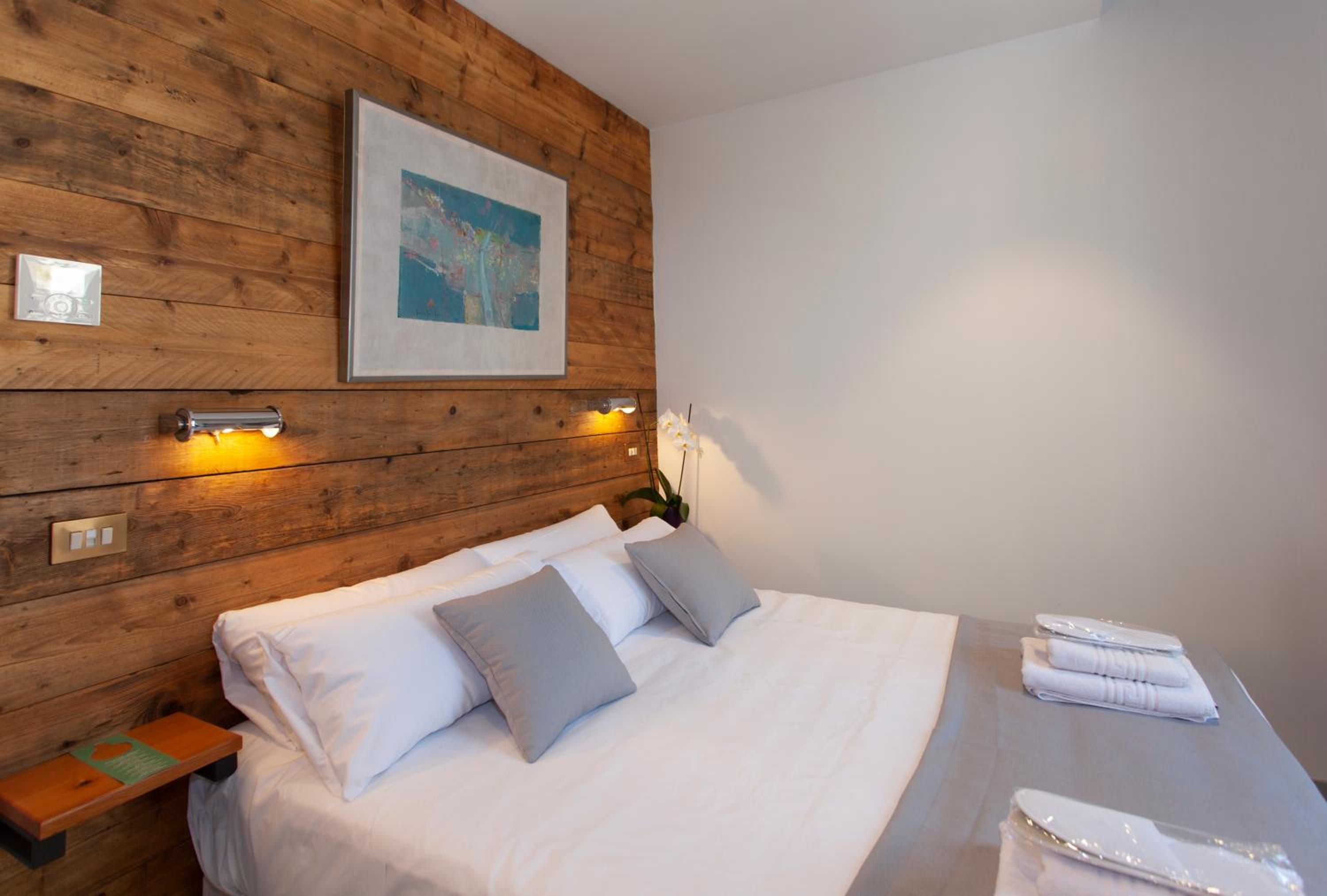 Standard Double Room - Photo 2