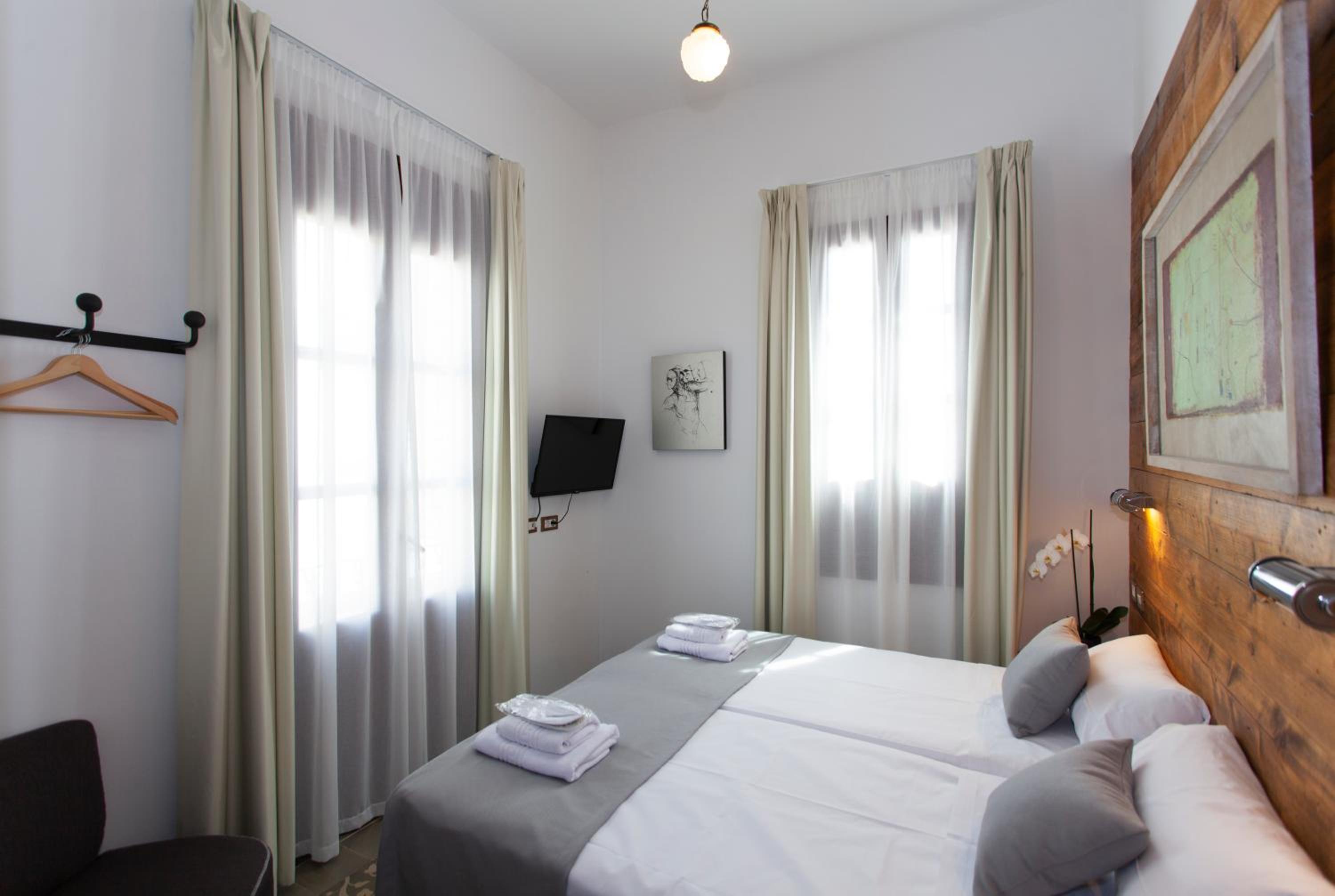 Superior Double Room - Photo 4