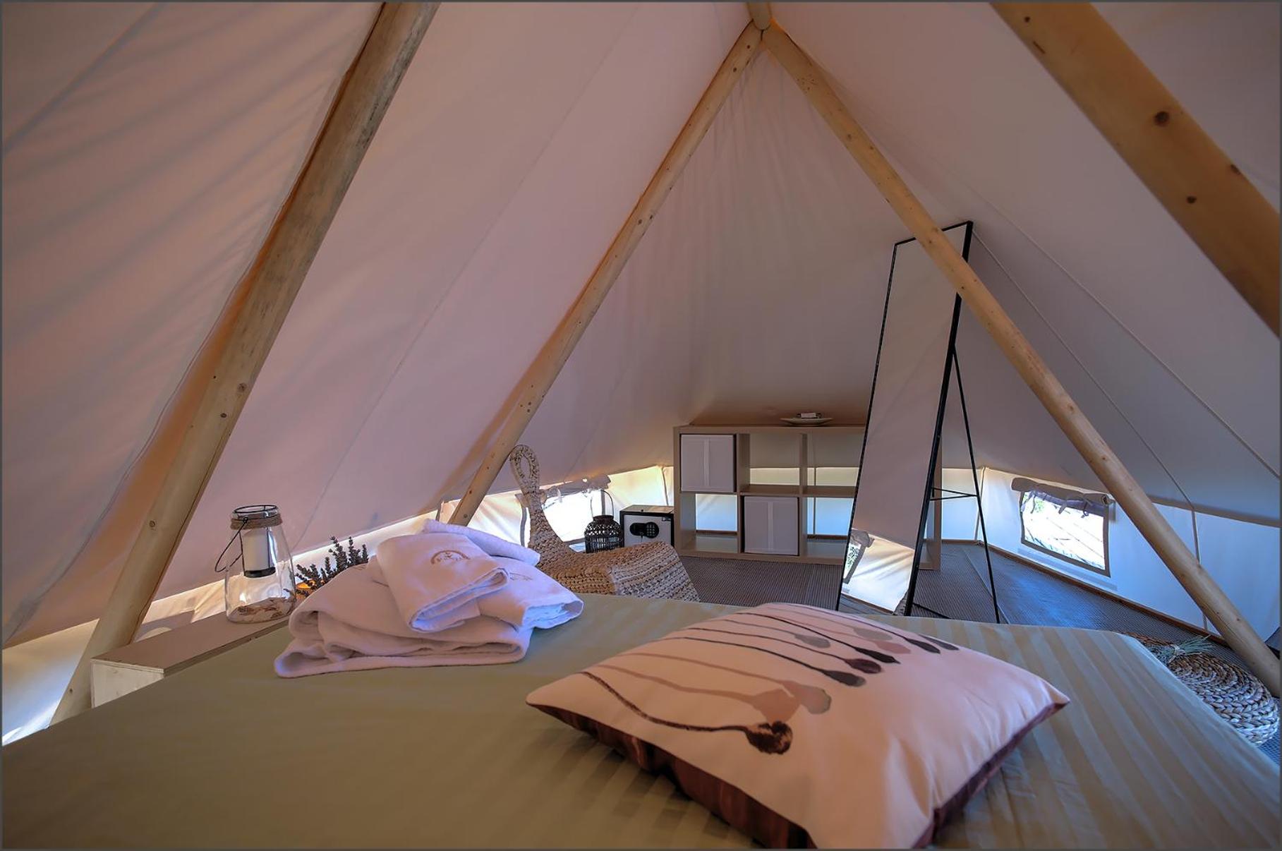 Tent - Photo 11