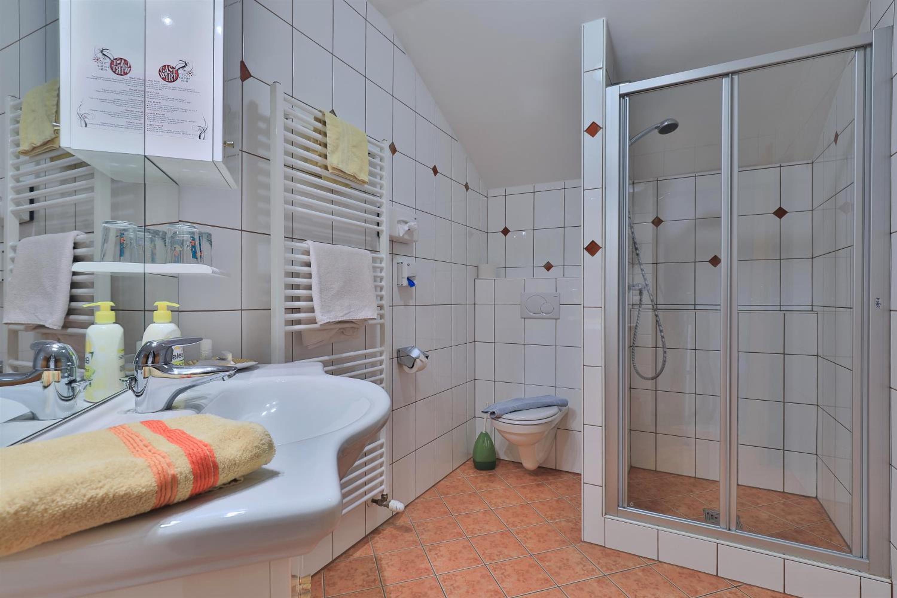 Standard Twin Room with Garden View photo 3