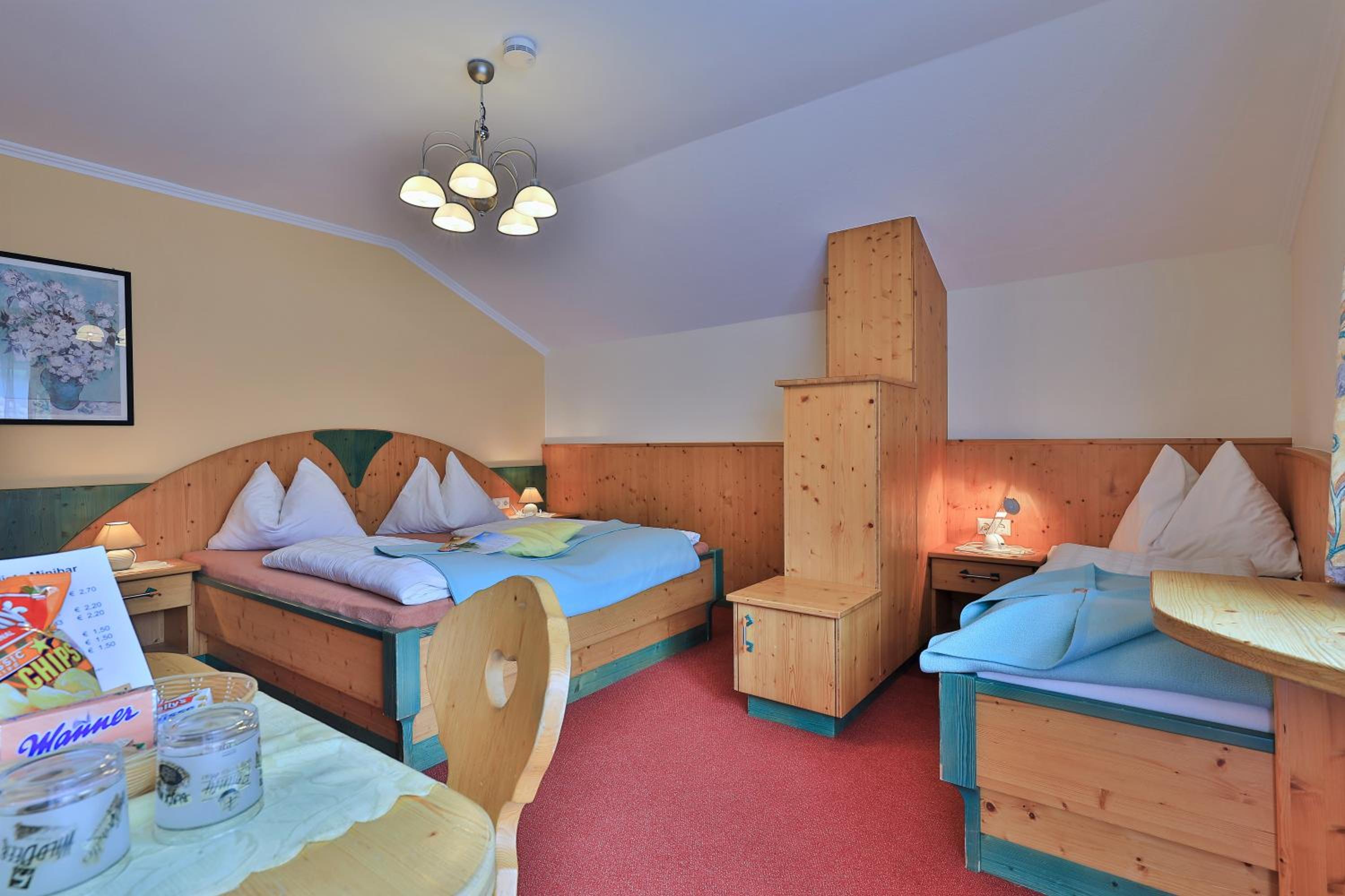 Standard Twin Room with Garden View photo 2