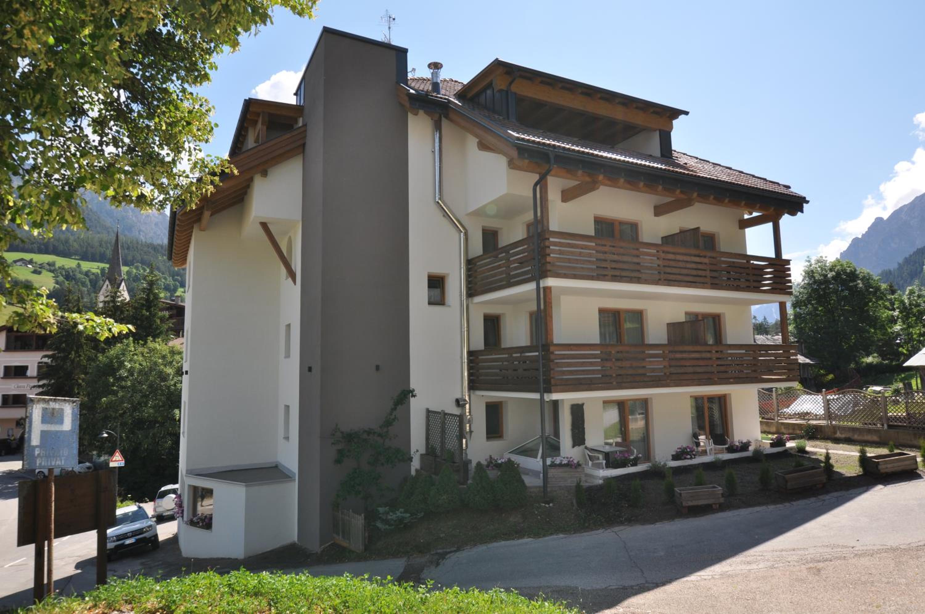Deluxe Double or Twin Room with Balcony - Photo 17