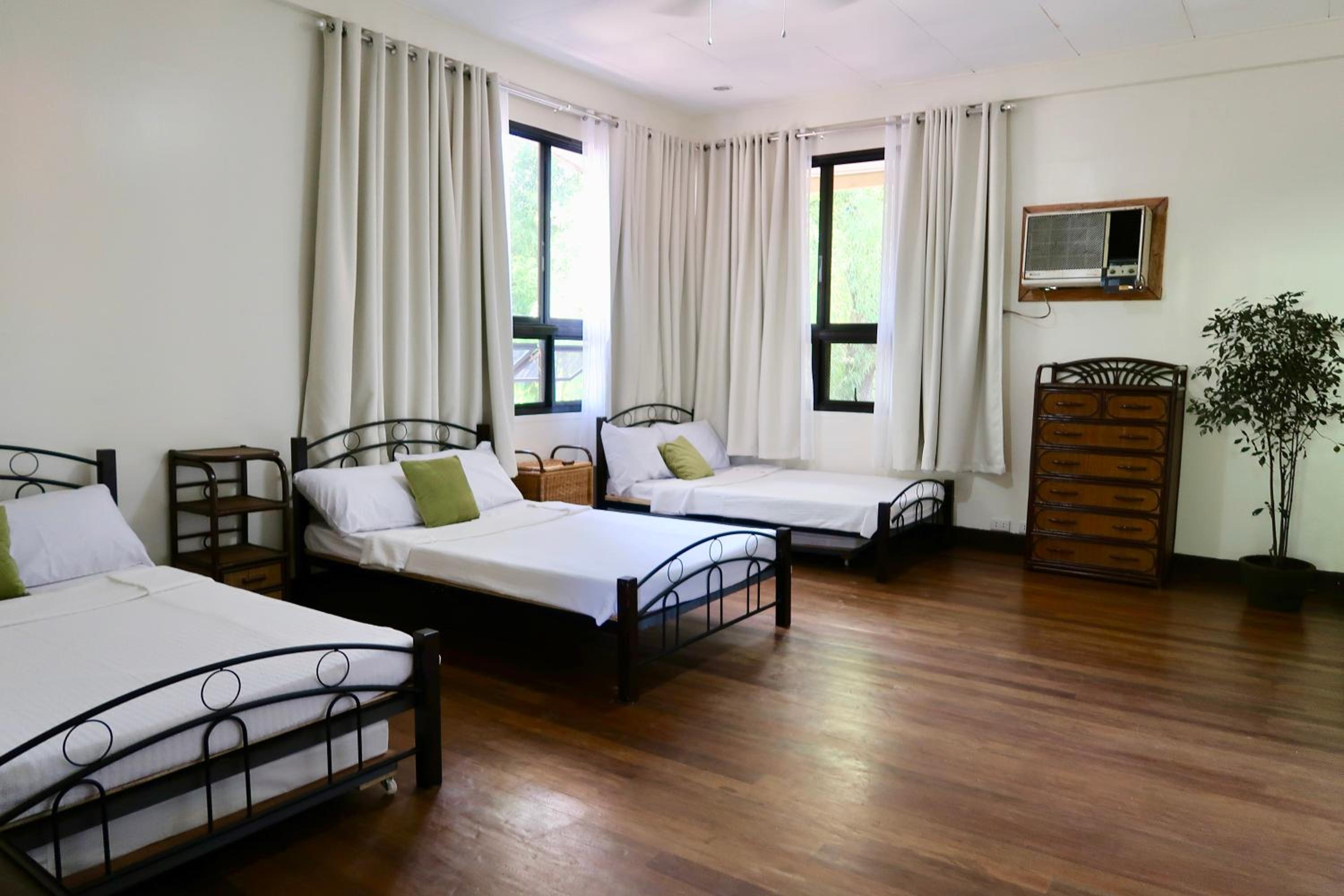 Triple Room with Private Bathroom photo 2
