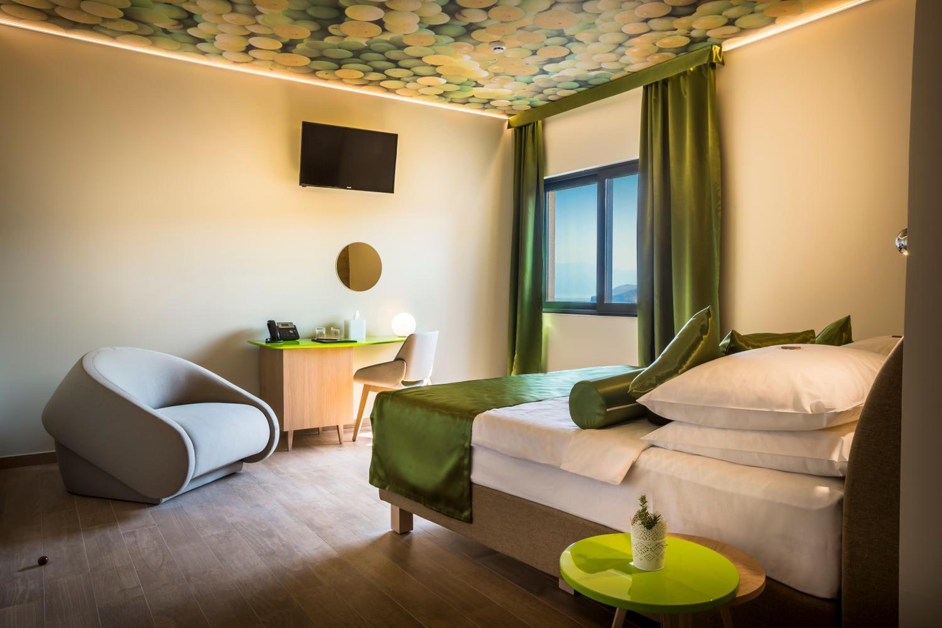 Double Room with Sea View photo 3