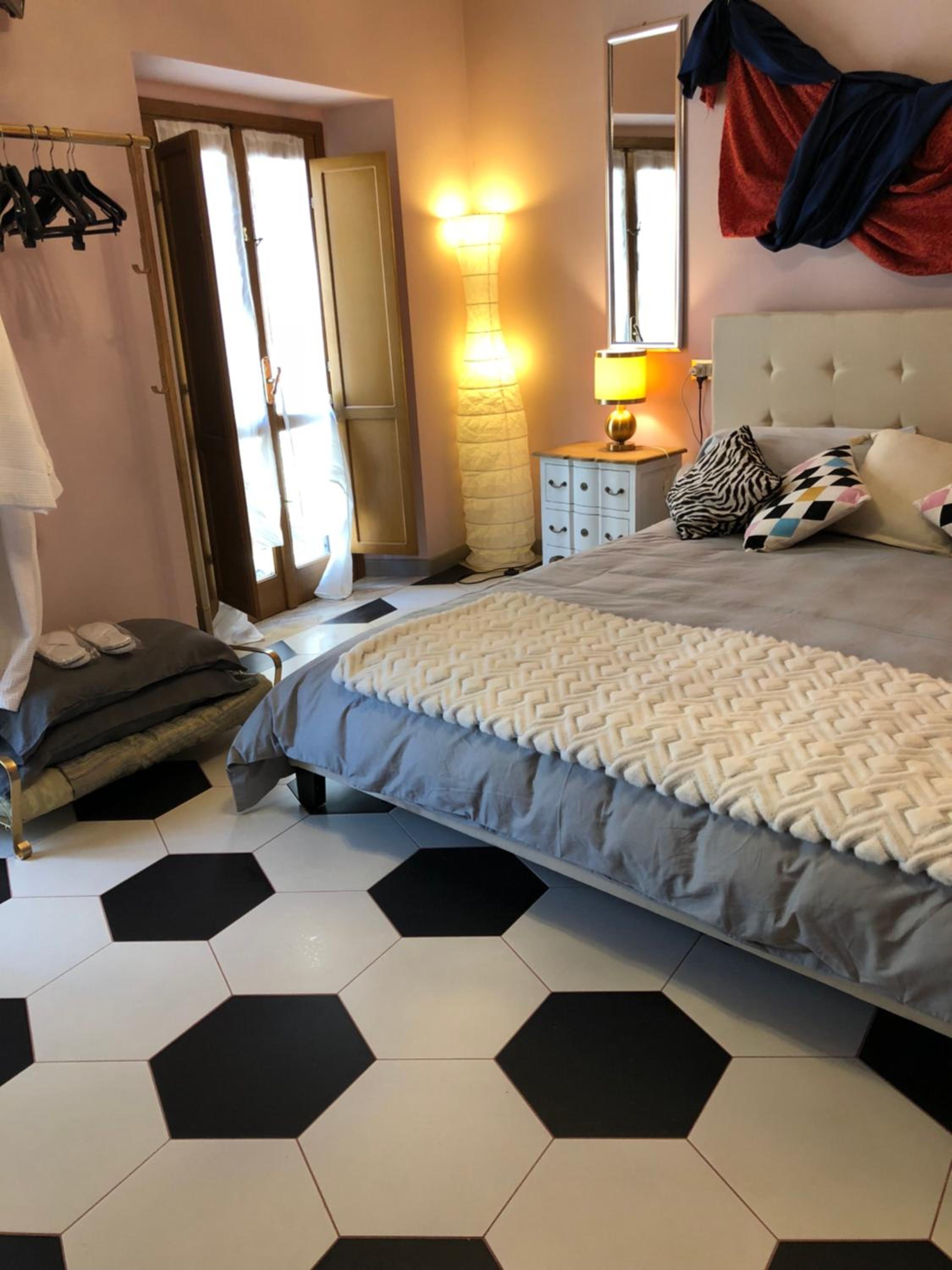 Double Room - Photo 7