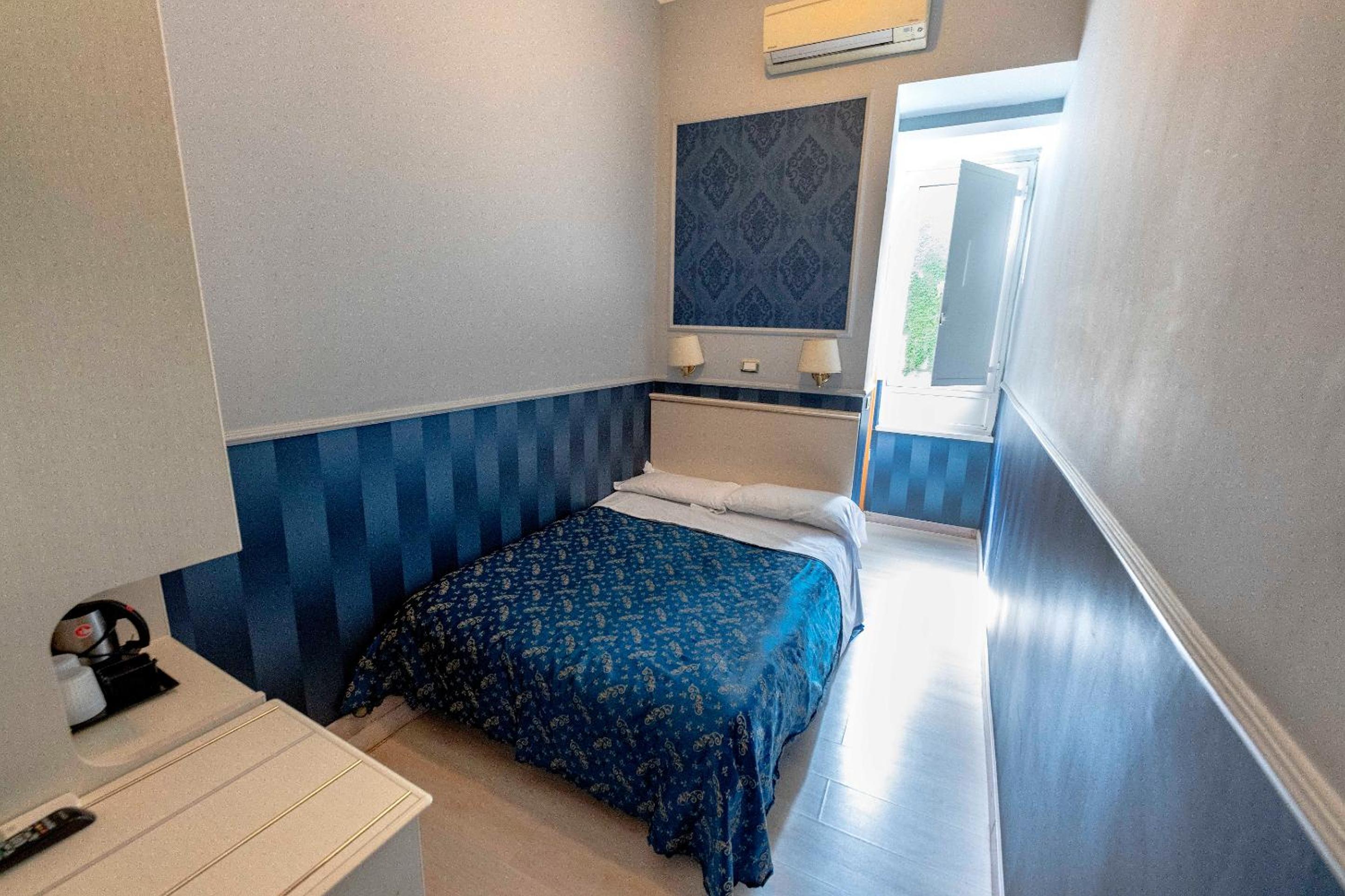 Single Room - Separate Building photo 1
