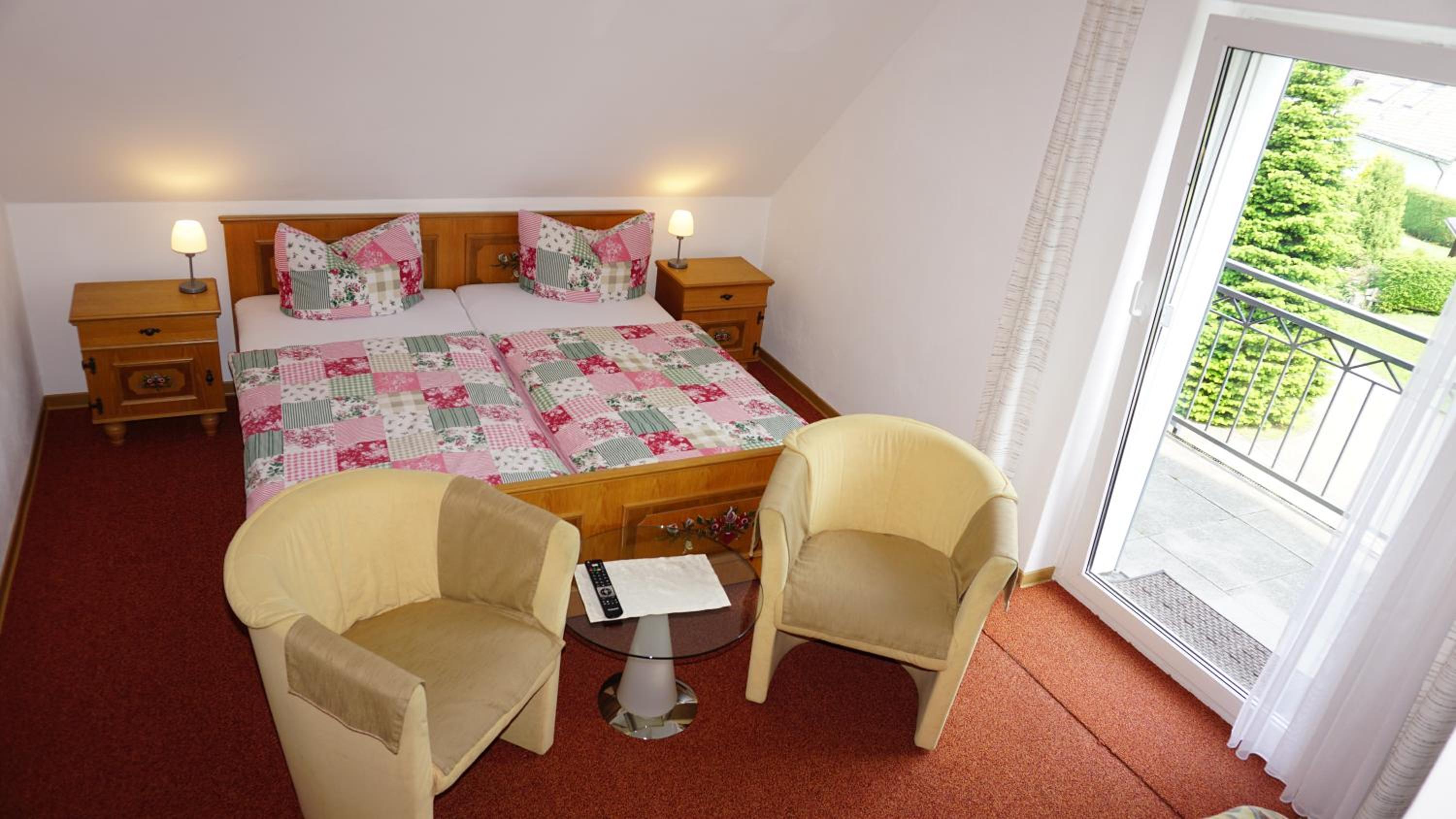 Double Room - Photo 9